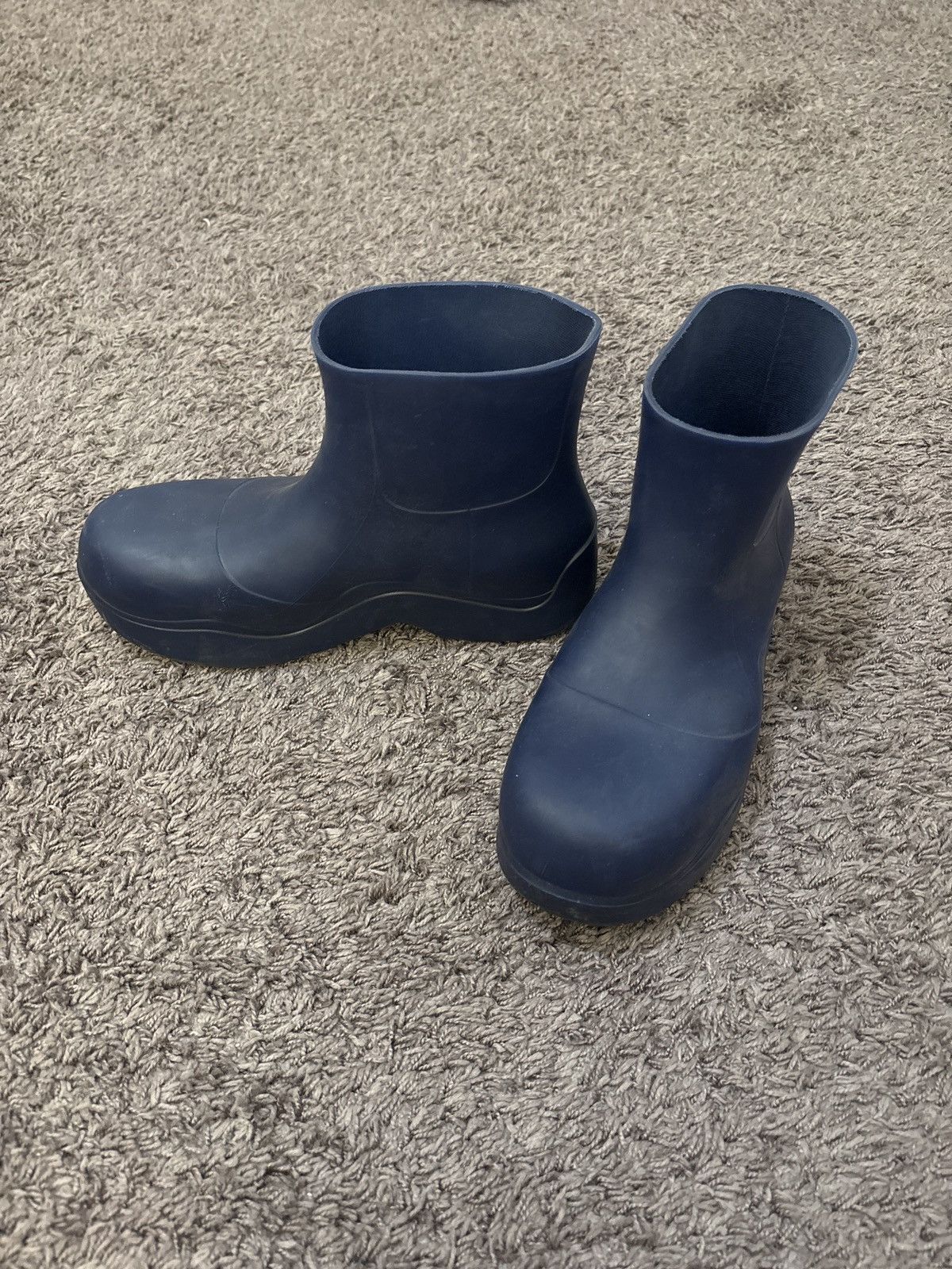 Bottega Veneta Bottega Veneta Puddle Boot Navy Blue Size US 9 / EU 42 - 1 Thumbnail