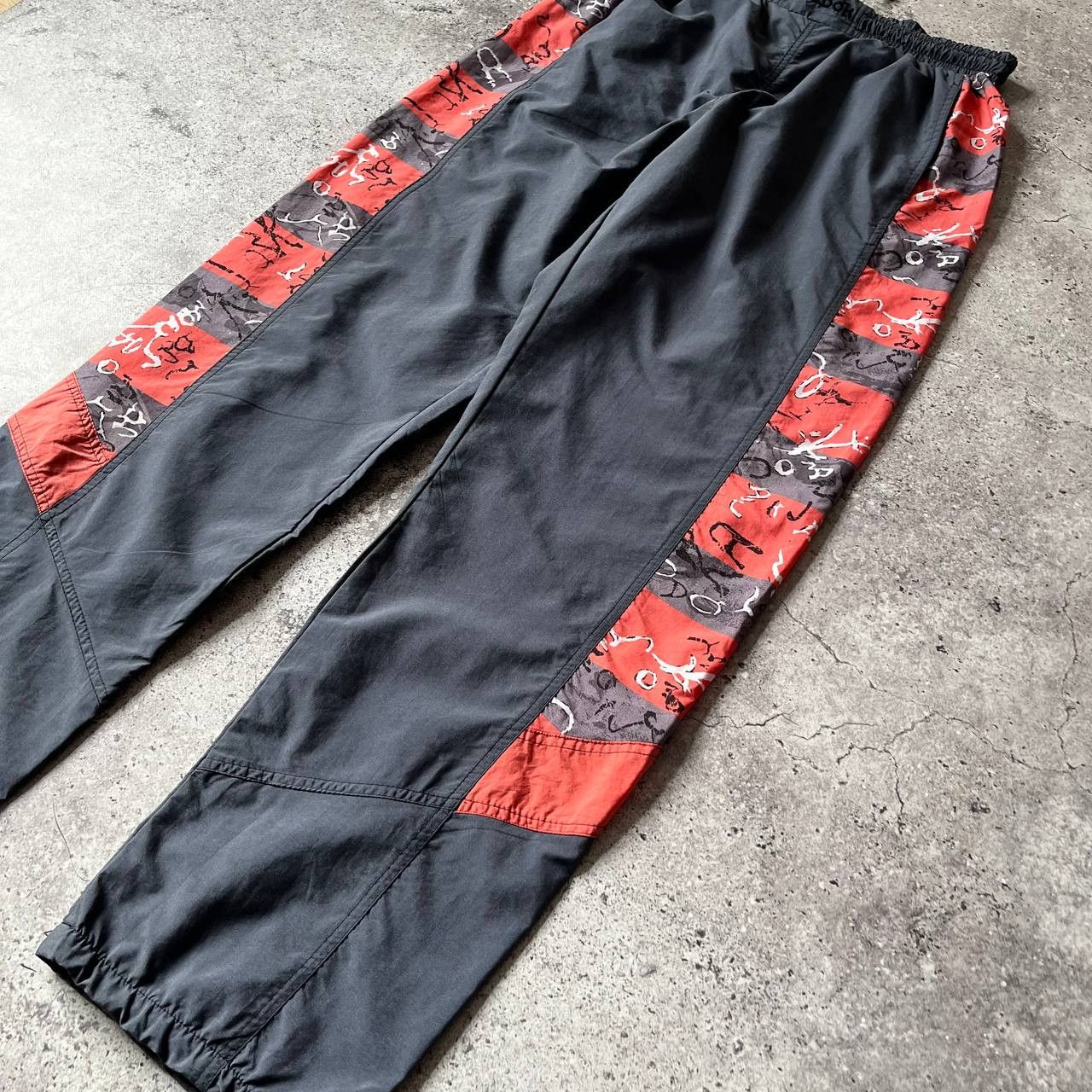 Reebok × Vintage Retro Vintage Reebok Nylon Baggy Trackpants Size US 32 / EU 48 - 2 Thumbnail