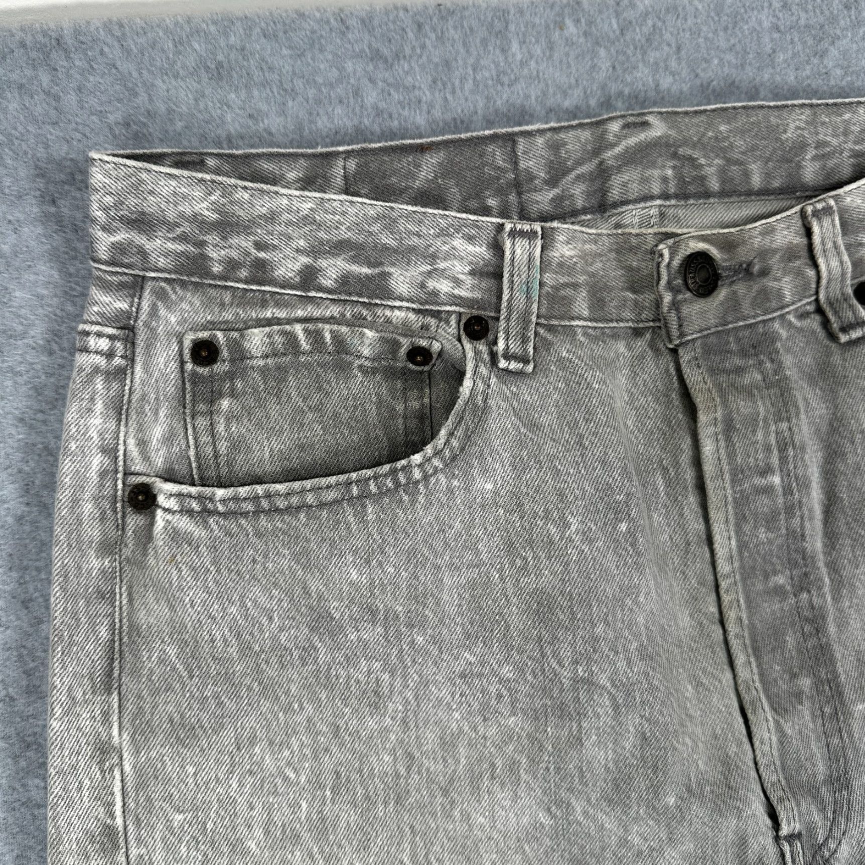Levi's VINTAGE Levi's 501 Jeans Mens 34x30 Gray Acid Wash Straight Leg Made USA 90s Size US 34 / EU 50 - 5 Thumbnail
