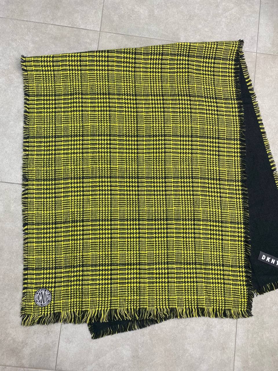 DKNY DKNY Y2K Check Acrylic Logo Scarf Size ONE SIZE - 1 Thumbnail