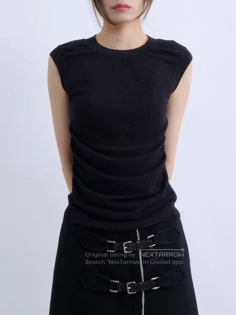 Helmut Lang Helmut Lang Black 3D Pleated Sleeveless Top Size S / US 4 / IT 40 - 1 Thumbnail