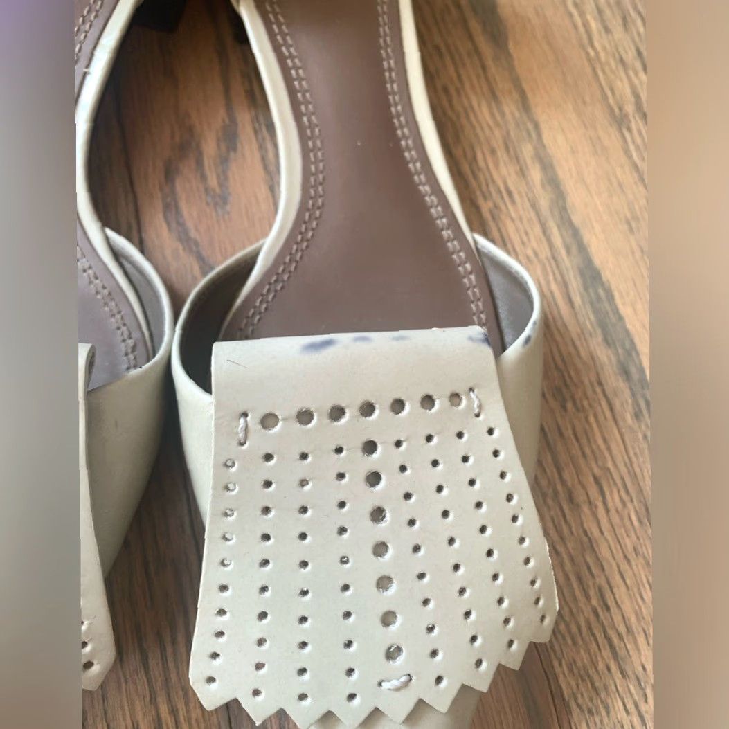 Tory Burch Tory Burch Flat 8M Beige Faux Leather Pointy Toe 8 Hyde Pointy Toe Flat M Womens Beige Tory Burch Flats 8M Size US 8 / IT 38 - 2 Thumbnail