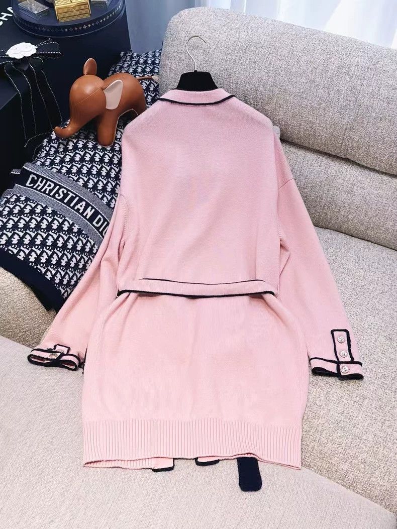 Chanel Chanel 21S pink long-sleeved long cartoon cardigan coat Size XS / US 0-2 / IT 36-38 - 2 Thumbnail
