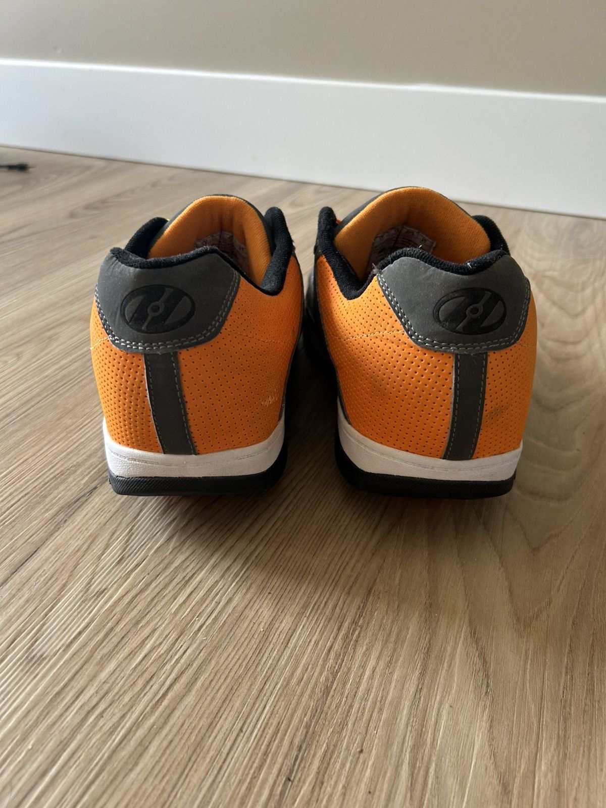 Heelys RARE! V2 Heelys wheel shoe size 13 mens Size US 13 / EU 46 - 3 Thumbnail