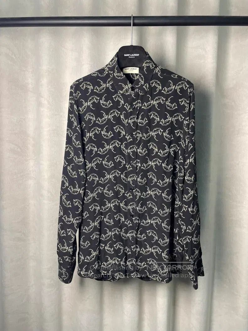 Saint Laurent Paris Saint Laurent Paris Size 39 All-Over Printed Silk Shirt i Size US S / EU 44-46 / 1 - 1 Thumbnail