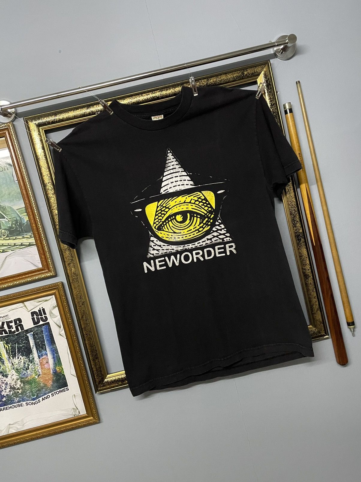 Band Tees Vintage Original Neworder Band Tee Pyramid Illustrated Tour Size US M / EU 48-50 / 2 - 2 Thumbnail