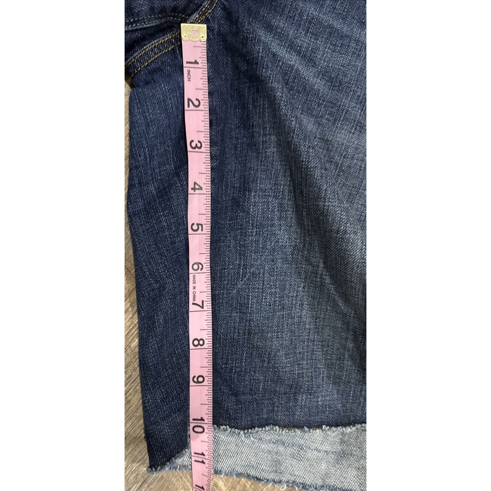 Ann Taylor Ann Taylor Womens Bermuda Cut Off Jeans Distressed Size 6 Size 28" / US 6 / IT 42 - 10 Thumbnail