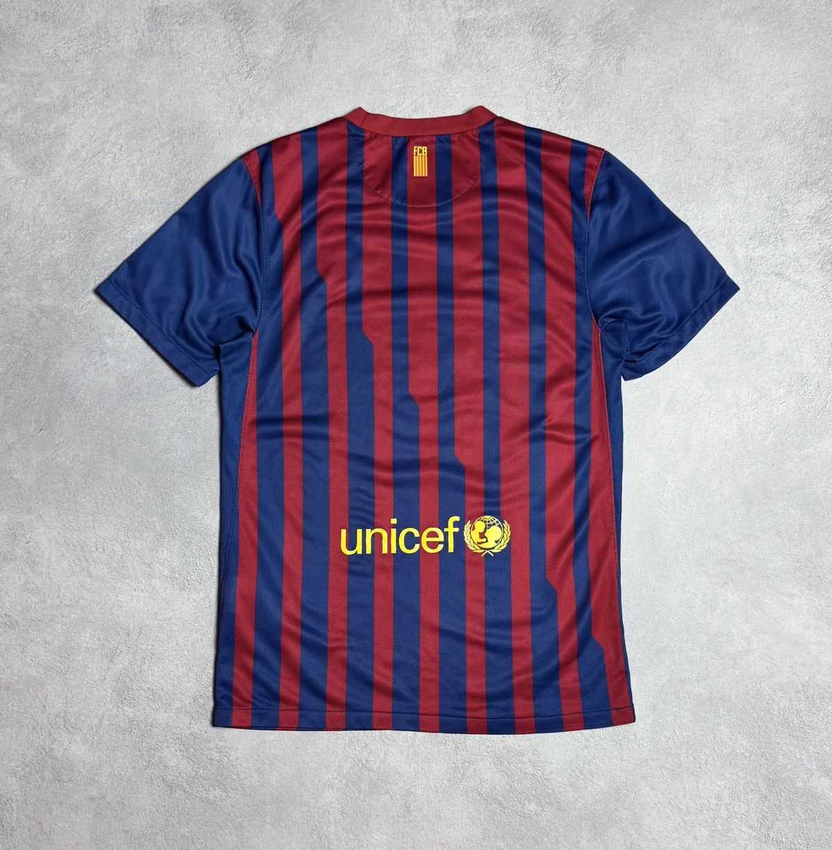 Nike Barcelona 2011 2012 Home Football Shirt Soccer Jersey Nike Size US S / EU 44-46 / 1 - 2 Thumbnail
