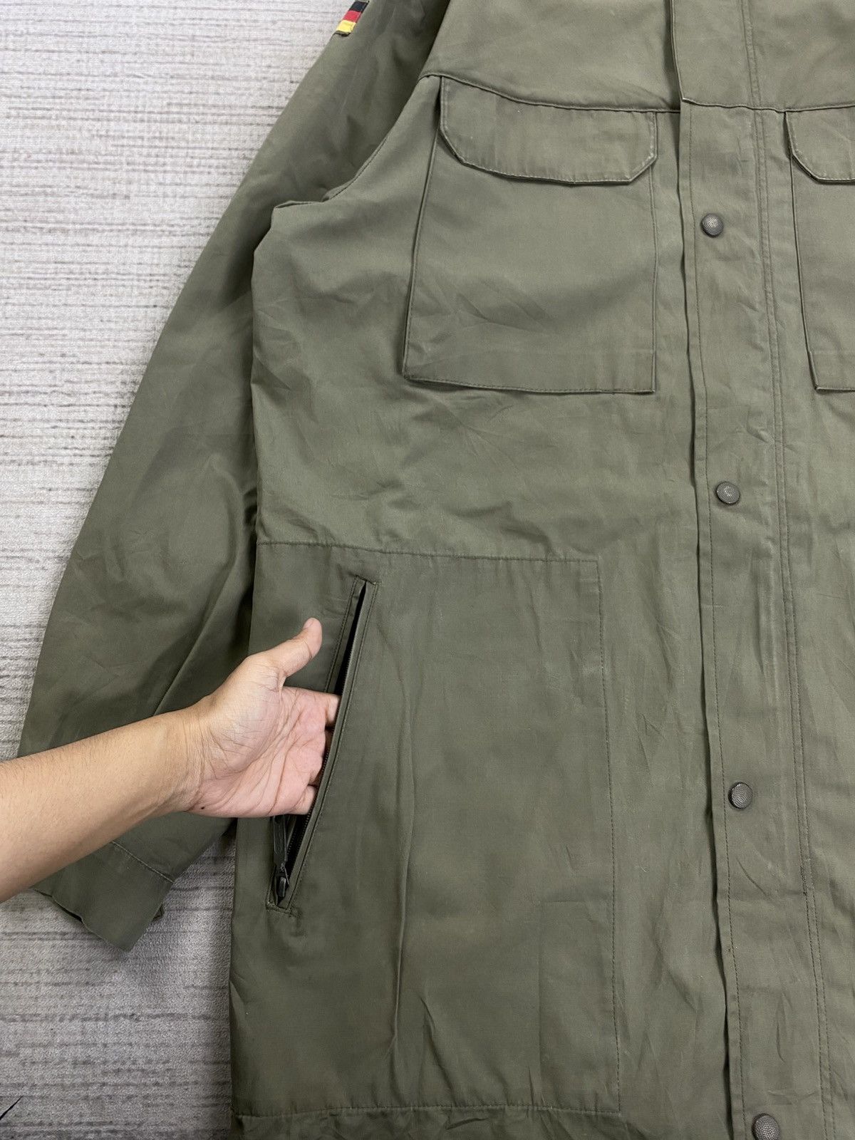 Vintage Vintage German BW (Bundeswehr) 80's OD Mountain Parka Size US XL / EU 56 / 4 - 8 Thumbnail