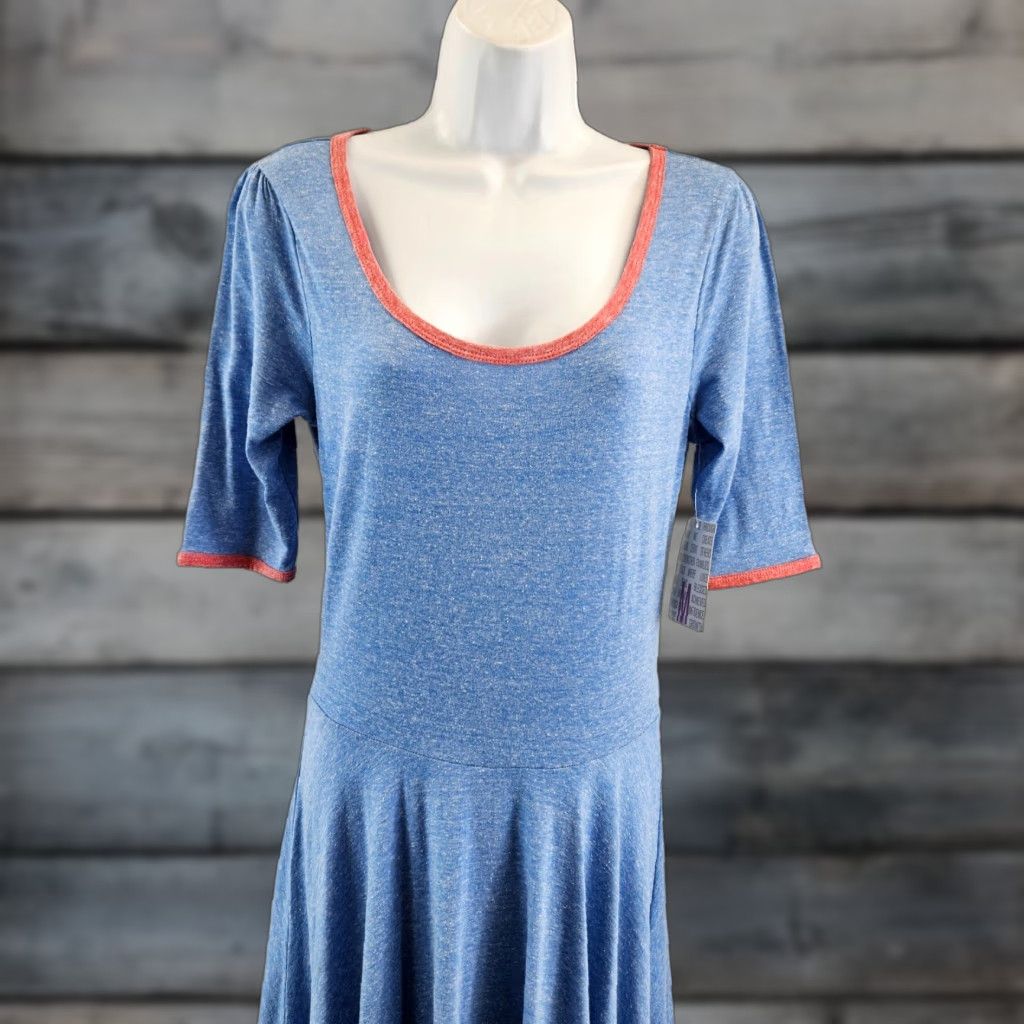 Vintage VINTAGE LuLaRoe Womens Nicole Dress Sz Medium Blue Red Scoop Neck Half Sleeves Size M / US 6-8 / IT 42-44 - 1 Thumbnail