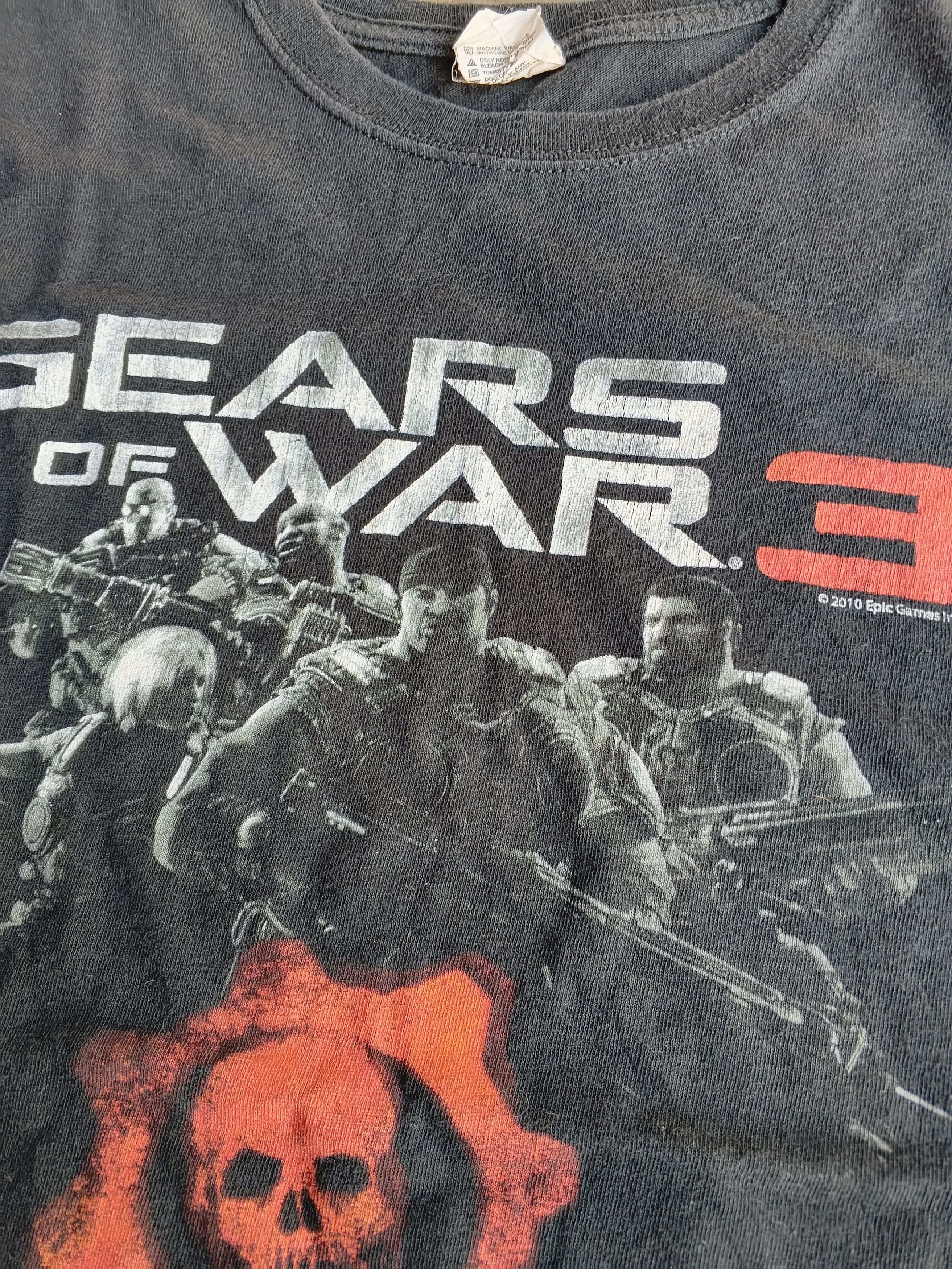 Vintage Vintage y2k Gear of War 3 promo game tee Size US L / EU 52-54 / 3 - 3 Thumbnail