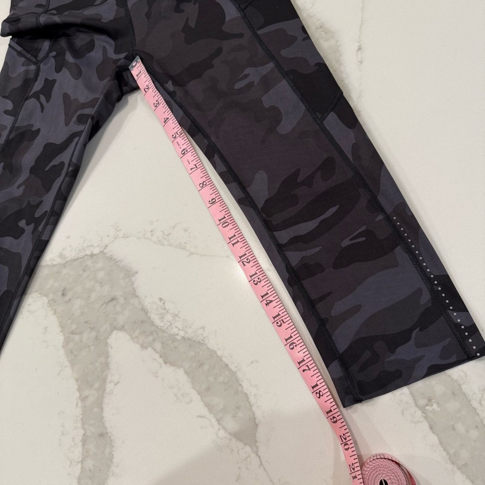 Lululemon Lululemon Fast & Free High Rise Crop Leggings Women’s 6 Gray Size 28" / US 6 / IT 42 - 9 Thumbnail