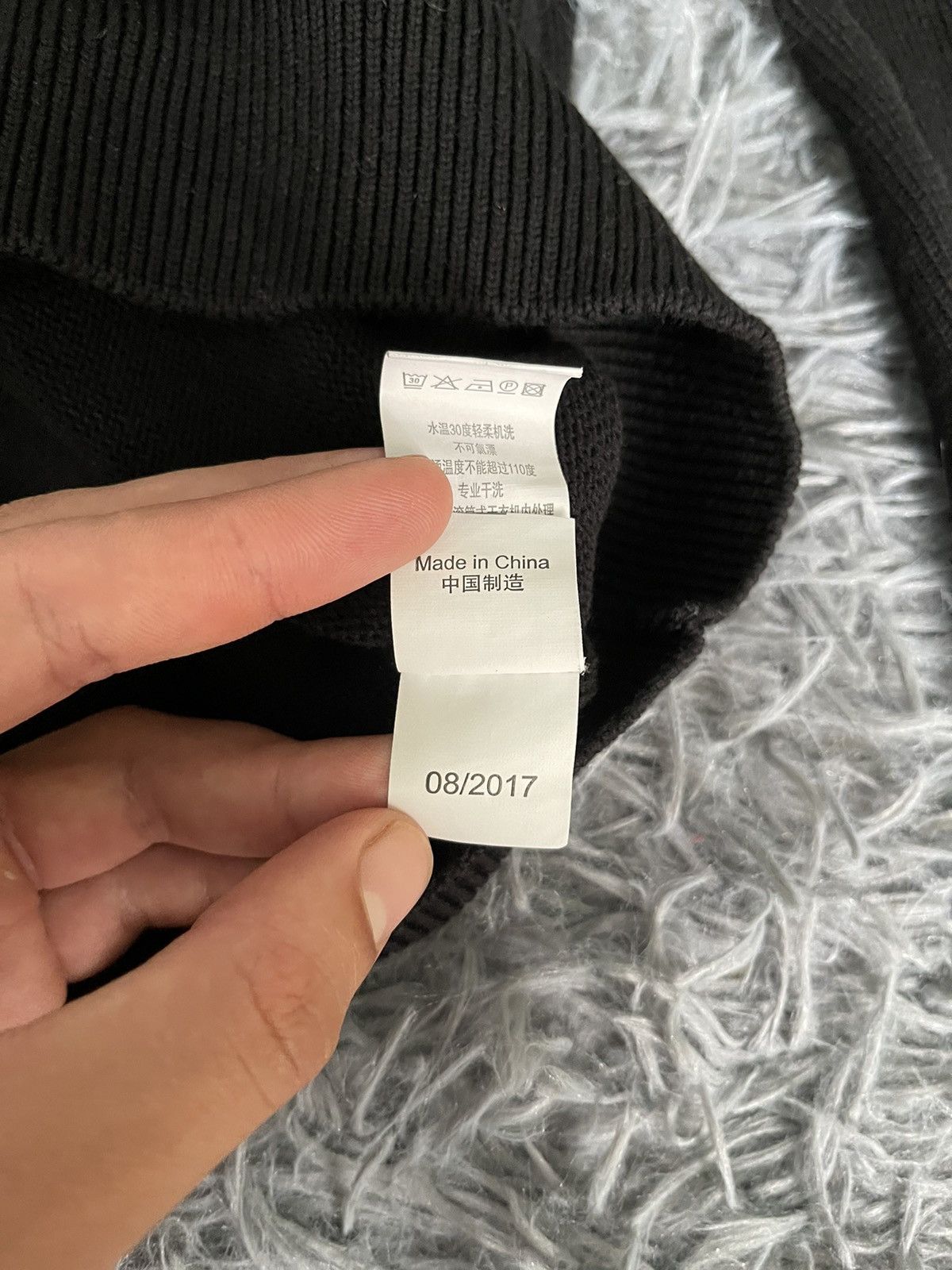 Christian Dior Monsieur × Dior 🐝 D Uniforms by Christian Dior bee logo minimalist sweater Size US M / EU 48-50 / 2 - 8 Thumbnail
