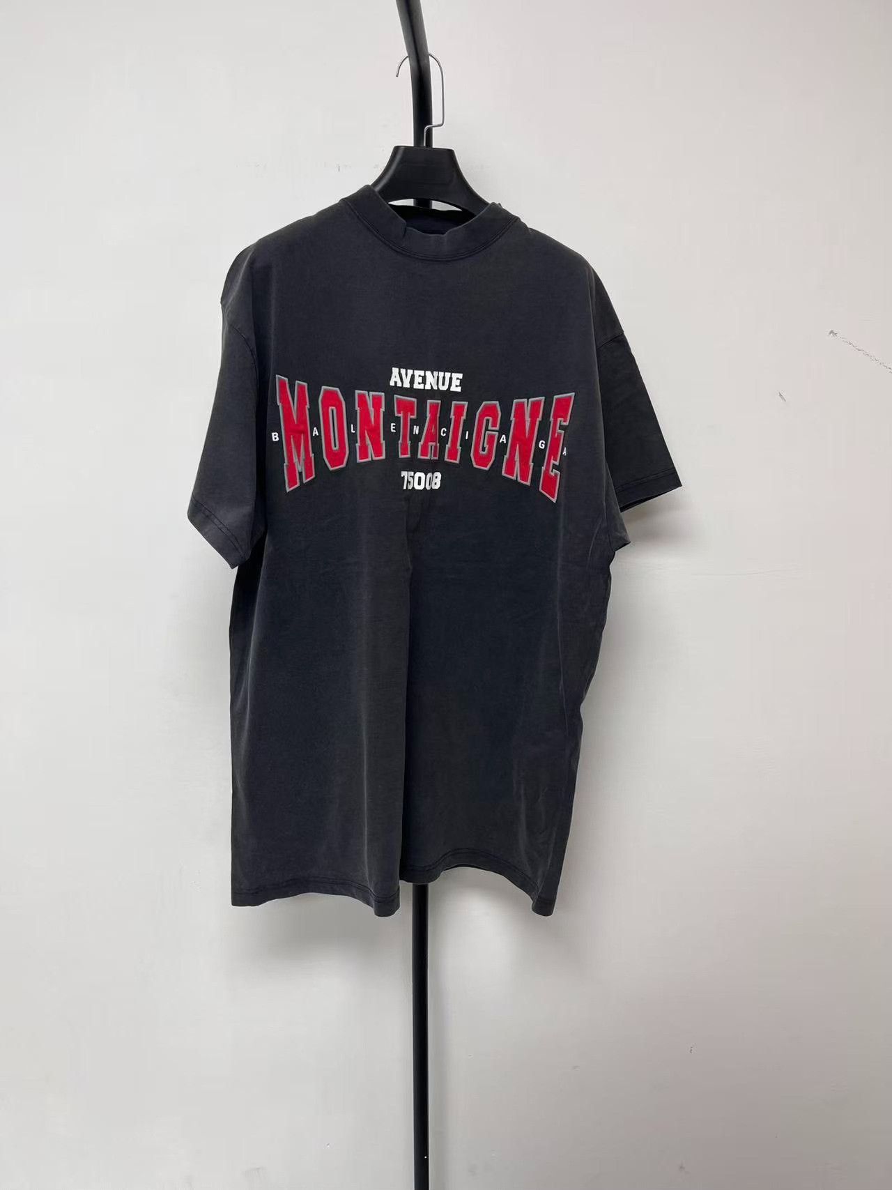 Balenciaga Balenciaga Letter Print Oversized Knit T-Shirt Size US S / EU 44-46 / 1 - 1 Thumbnail
