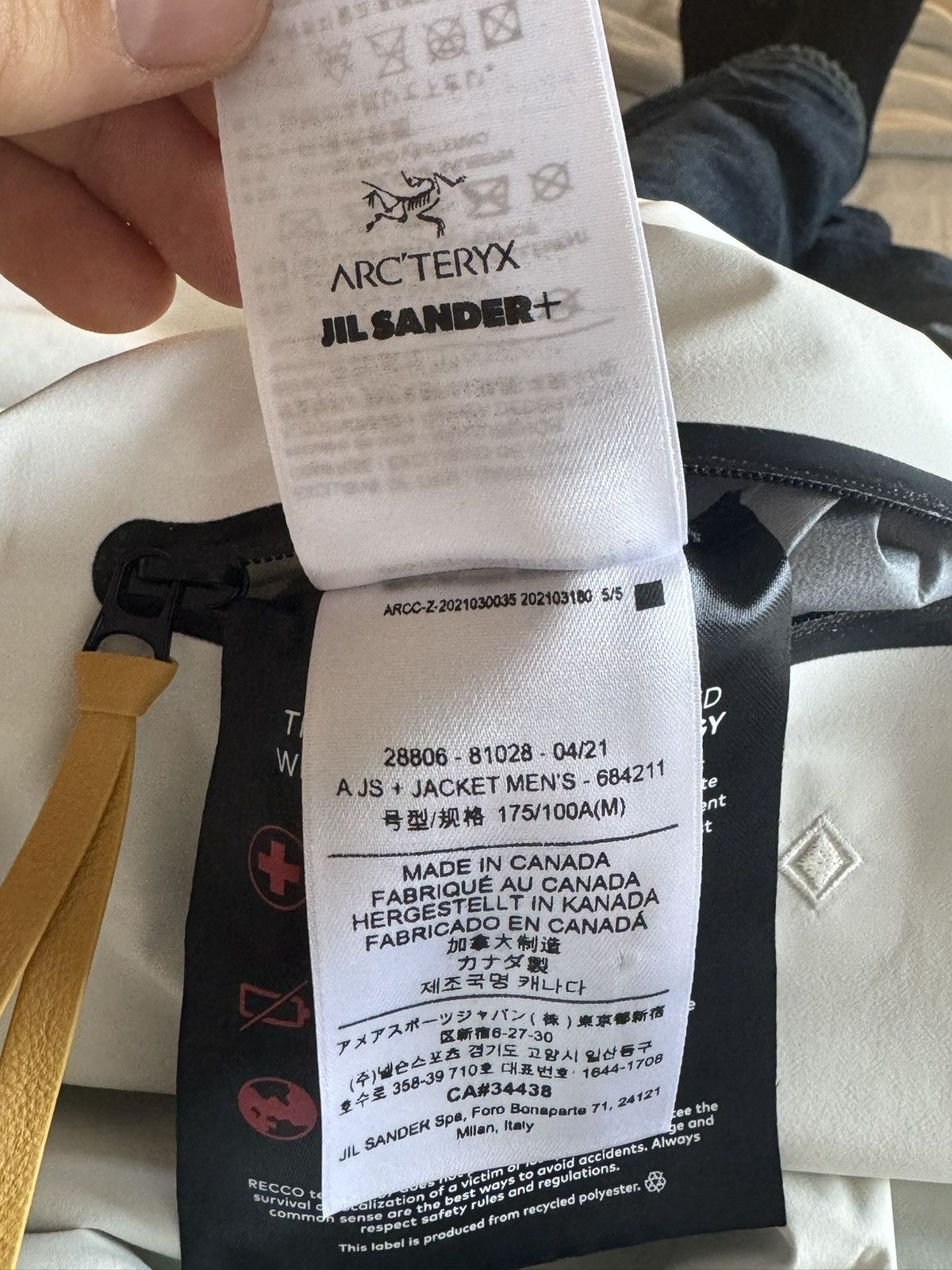 Arc'teryx × Jil Sander Unreleased Jil Sander Arc’teryx mens shell Size US M / EU 48-50 / 2 - 5 Thumbnail