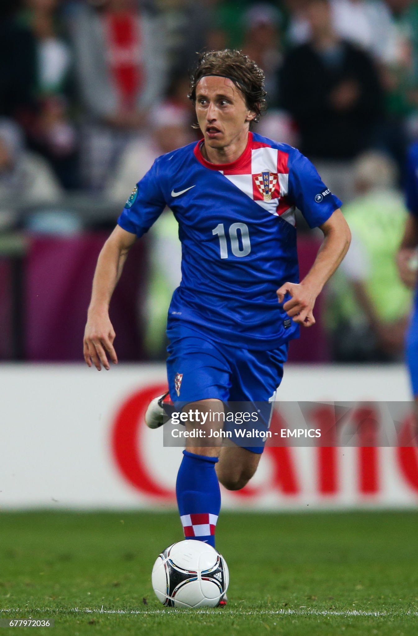 Nike Nike x Croatia 2012 Modric #10 Away Jersey Size US S / EU 44-46 / 1 - 6 Thumbnail