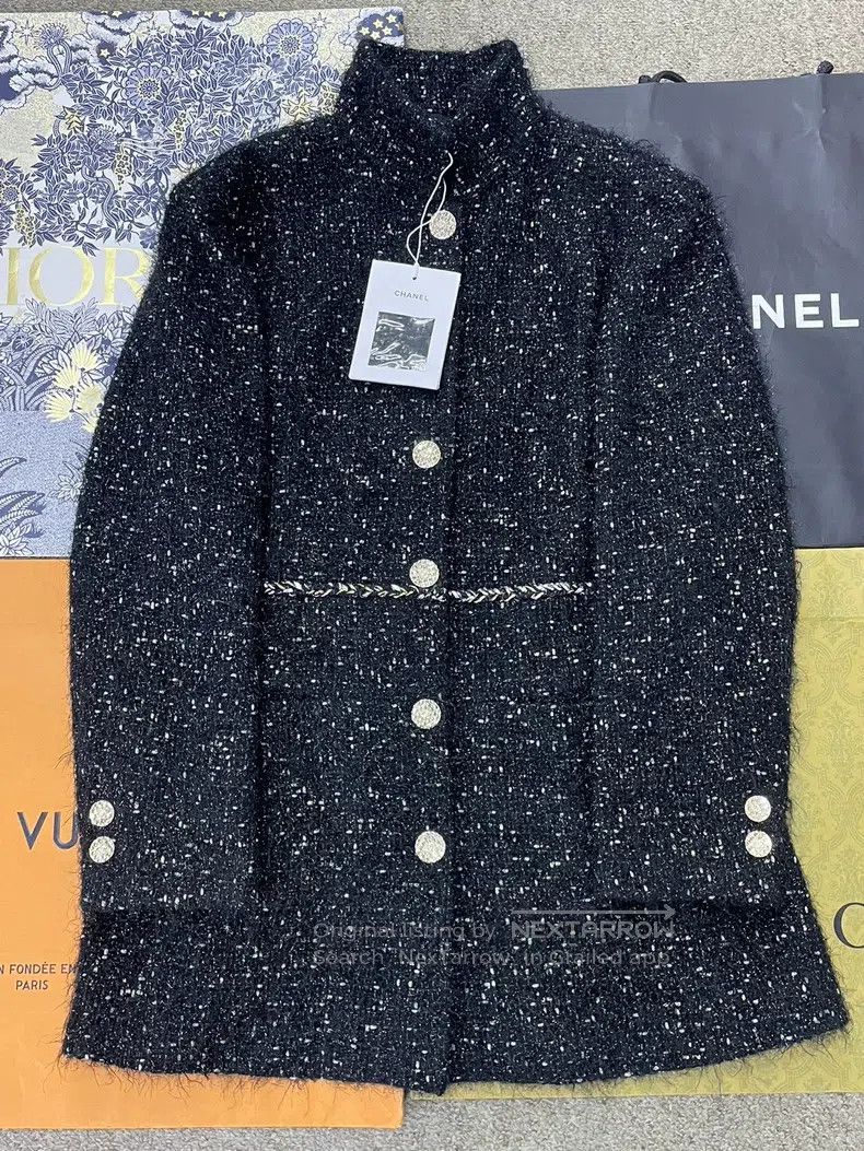 Chanel Chanel Autumn and winter handicraft workshop black gold di Size S / US 4 / IT 40 - 1 Thumbnail