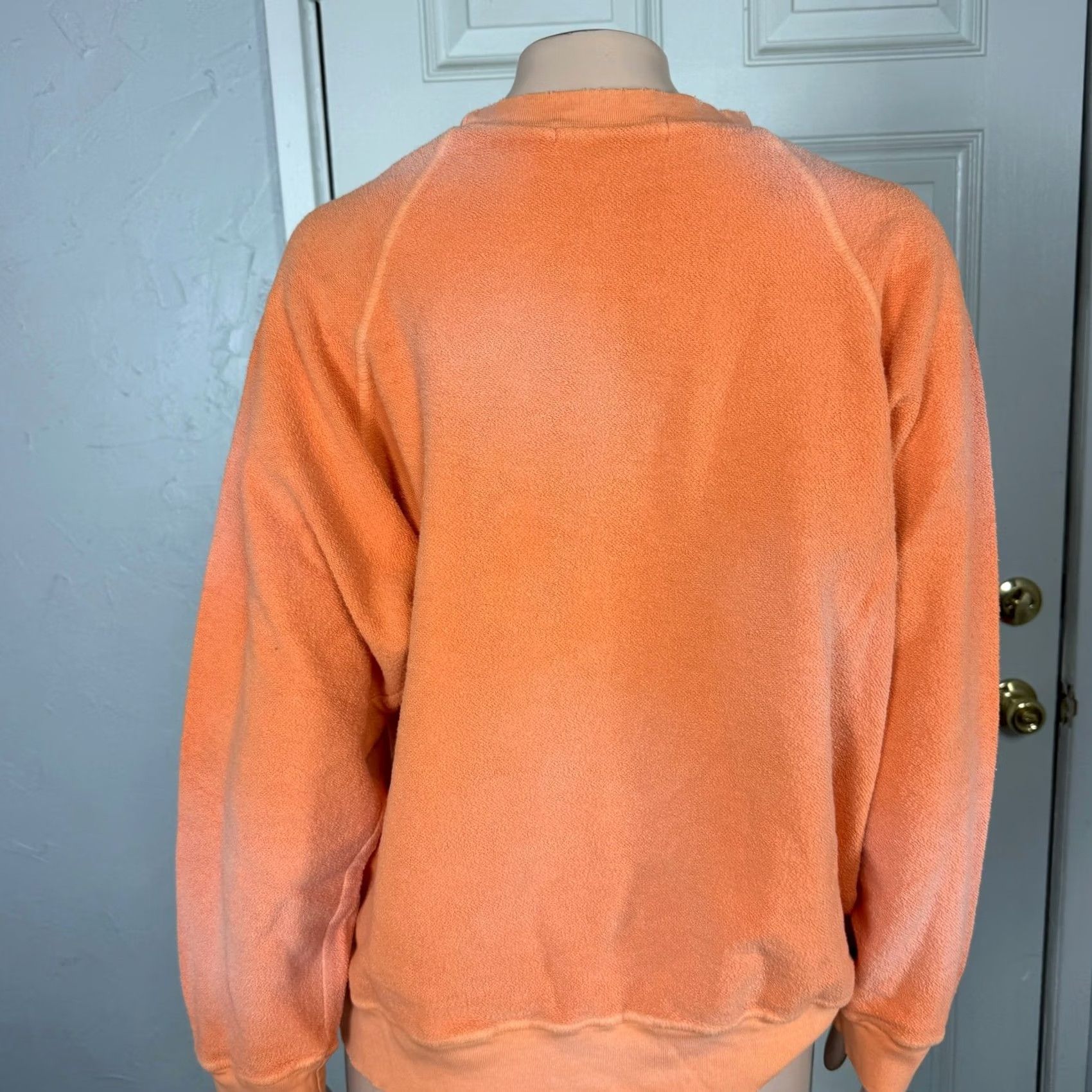 Vintage Daydreamer Pegasus Aviation Women's Shirt M Orange Crew Neck Long Sleeve Cotton Knit Blouse Vintage? No FF15 Size M / US 6-8 / IT 42-44 - 4 Thumbnail