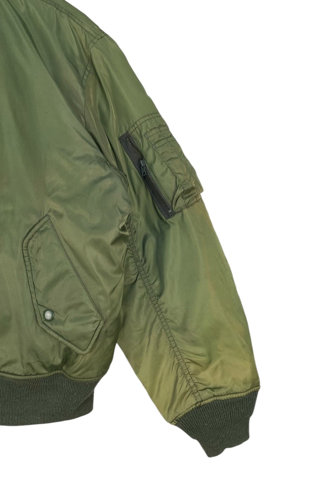 Army Of Me Flyer Jacket Man Intermediate MA-1 Sunfaded Size US L / EU 52-54 / 3 - 5 Thumbnail