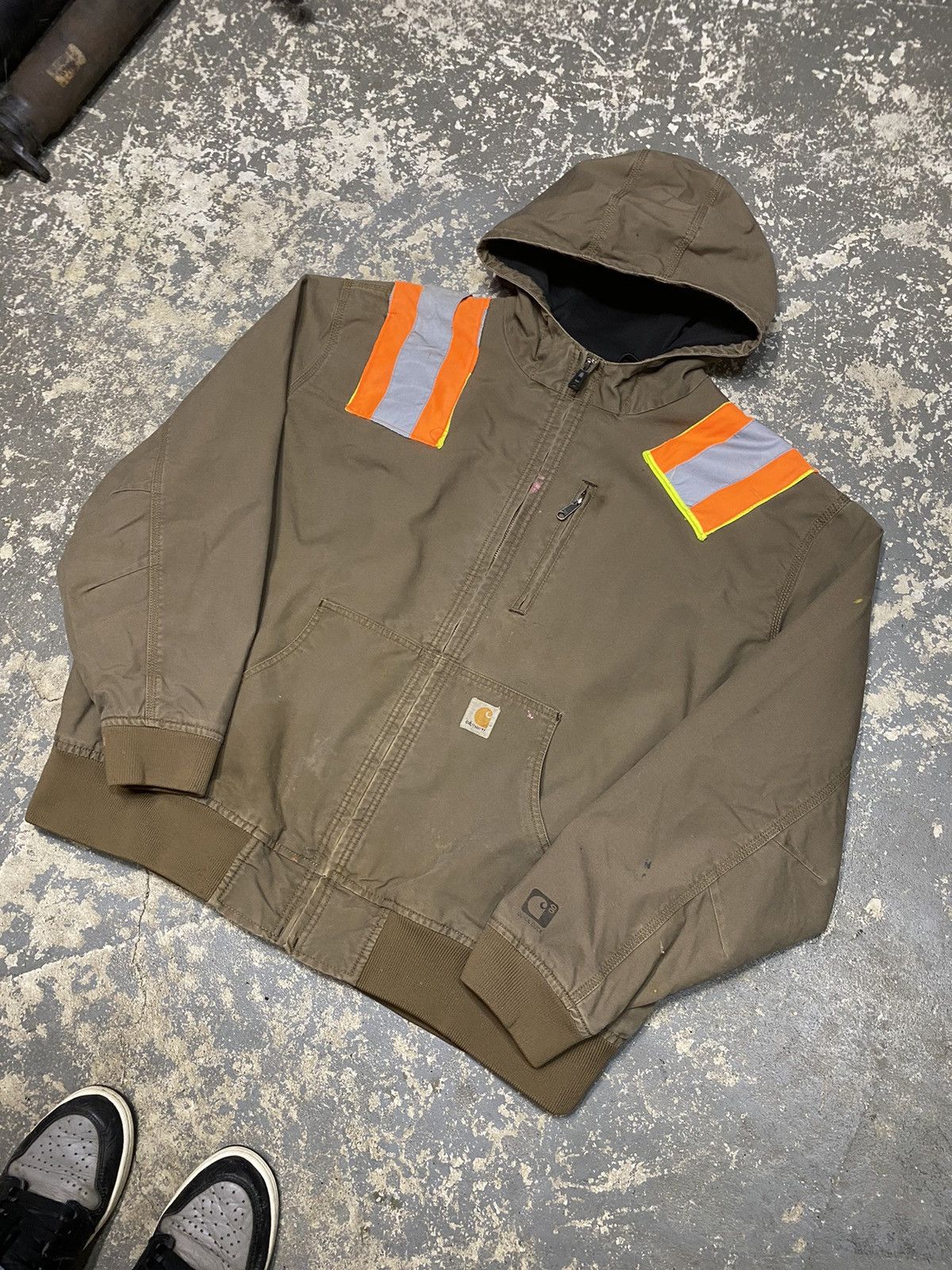 Carhartt × Vintage Vintage Carhartt Tan Reflective Hooded Active Jacket Size US XXL / EU 58 / 5 - 2 Thumbnail