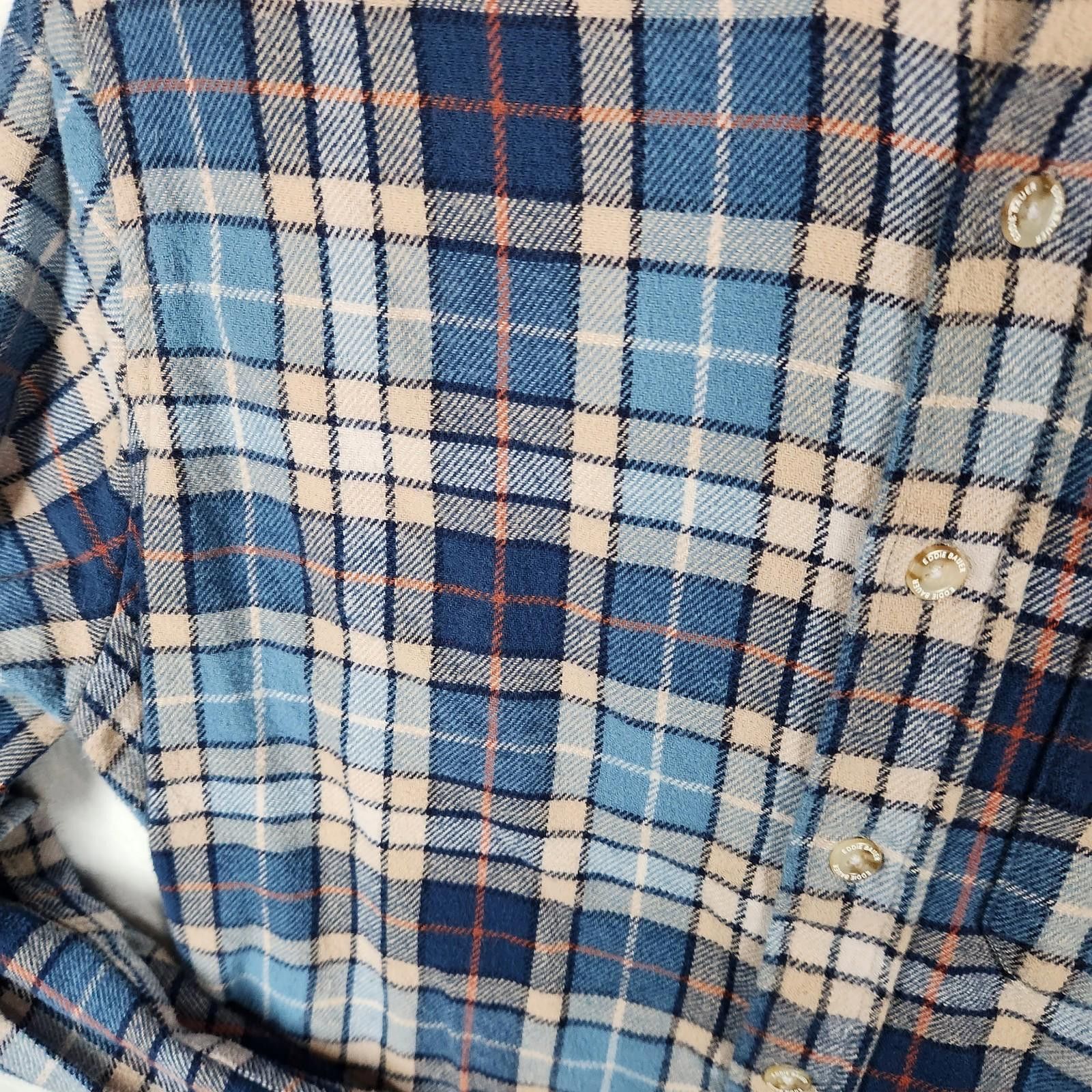 Eddie Bauer Eddie Bauer Blue Plaid Flannel Shirt Size Medium Size US M / EU 48-50 / 2 - 2 Thumbnail