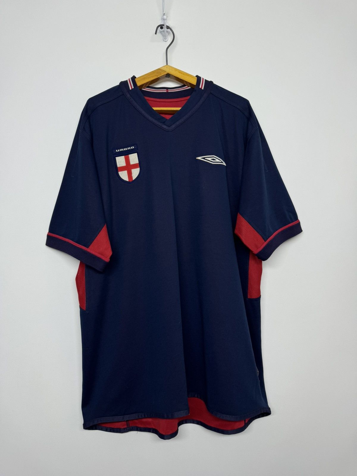 Umbro Vintage England 2002 Reversible Away Soccer Jersey Shirt Size US L / EU 52-54 / 3 - 5 Thumbnail