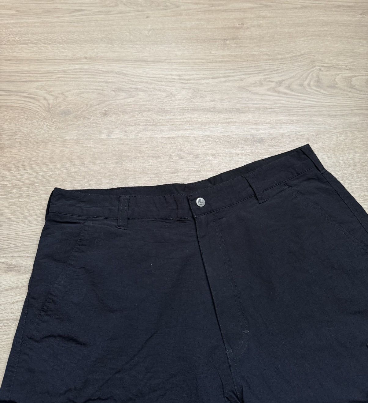 H&M Vintage 00’s H&M y2k Black Tactical Cargo Nylon Shorts Size US 34 / EU 50 - 2 Thumbnail