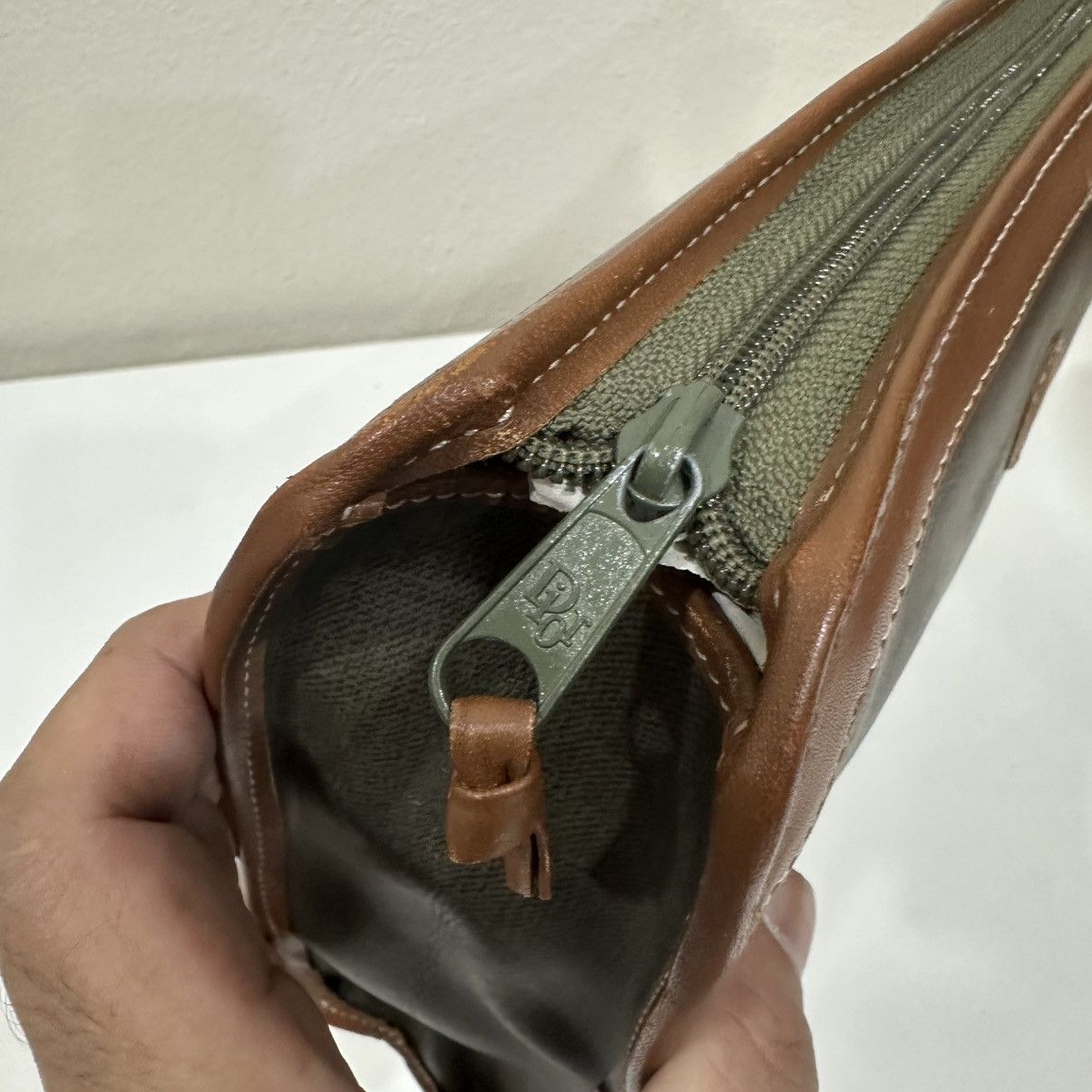 Christian Dior Monsieur ‼️YES‼️ VINTAGE CHRISTIAN DIOR CLUTCH BAG Size ONE SIZE - 7 Thumbnail