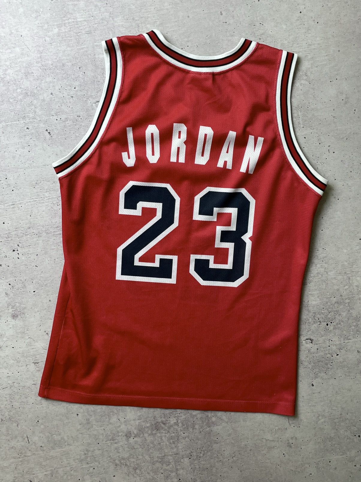 Champion Vintage Champion Chicago Bulls Michael Jordan 23 Jersey Size US S / EU 44-46 / 1 - 7 Thumbnail