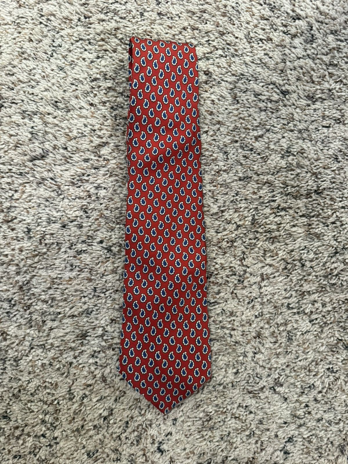 Vintage red goulard neck tie paisley
