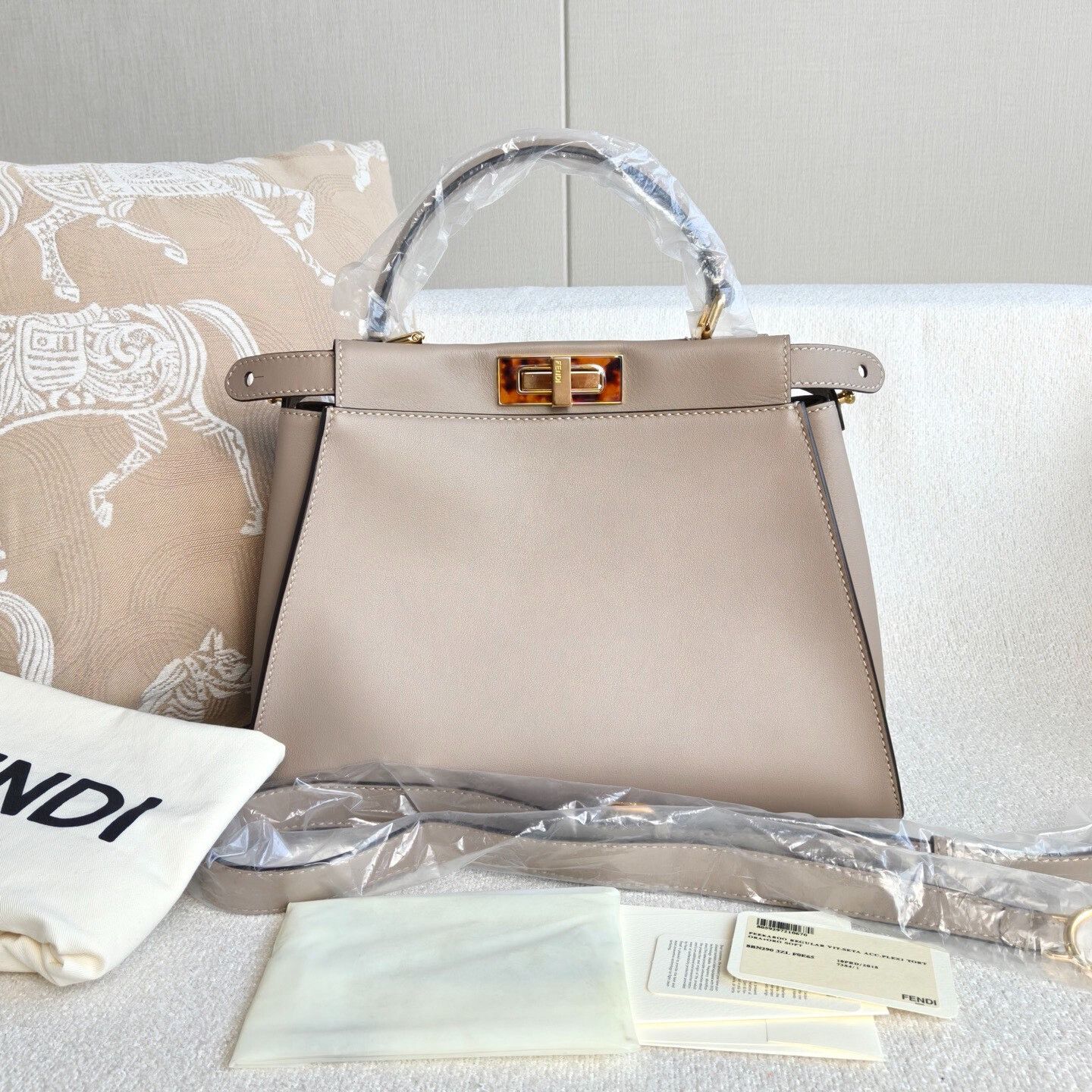 Fendi Pre-loved Bag Very good condition Size ONE SIZE - 1 Thumbnail