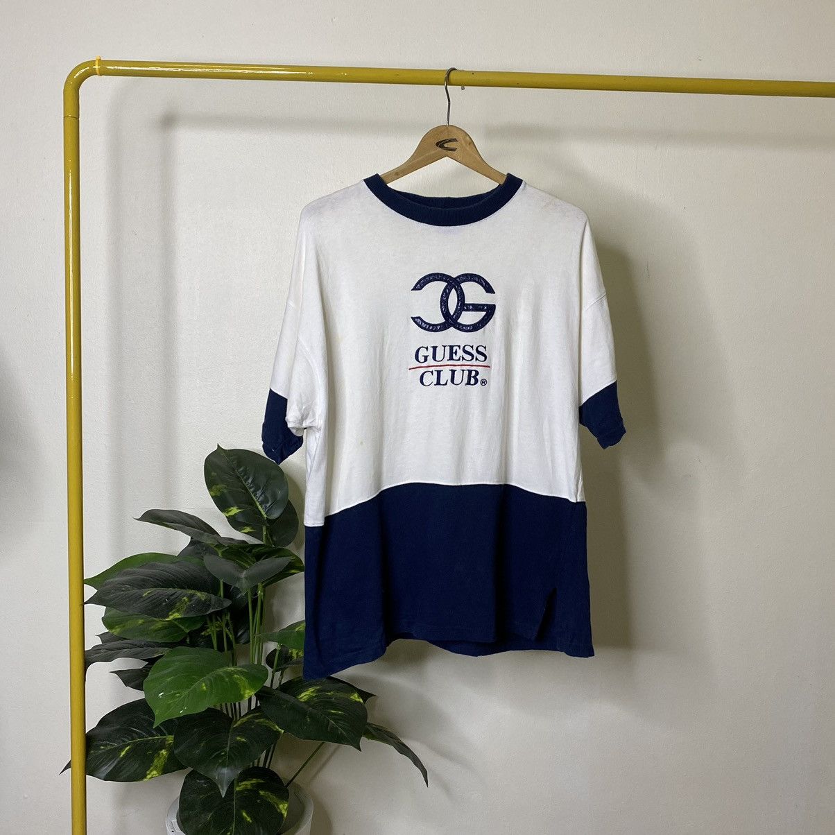 Guess × Vintage Vintage 1990s Guess Club Tee Size US L / EU 52-54 / 3 - 1 Thumbnail
