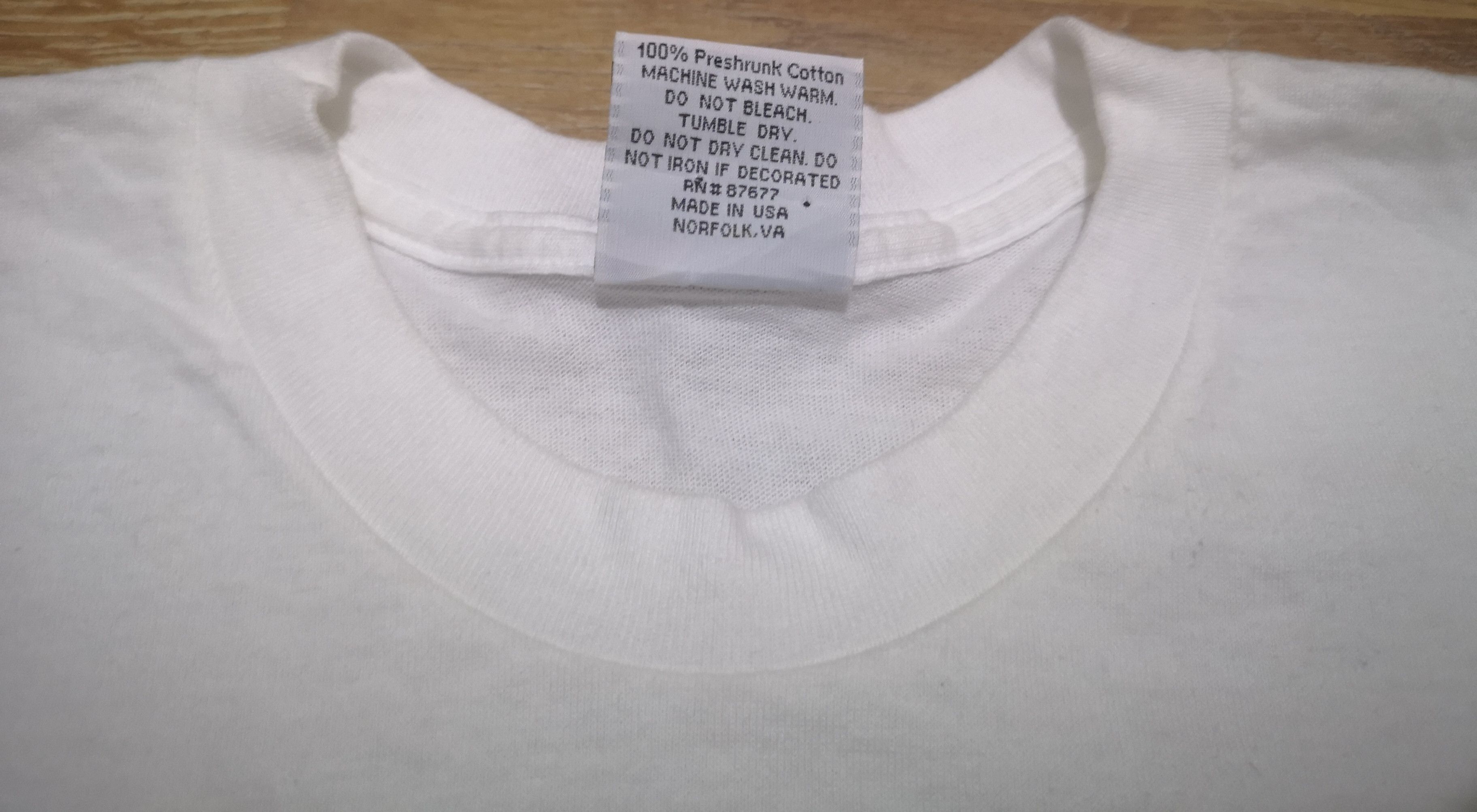 Cartoon Network × Vintage × Warner Bros Vintage y2k Letter Carrier's Food Drive Charity T Shirt Size US S / EU 44-46 / 1 - 4 Thumbnail