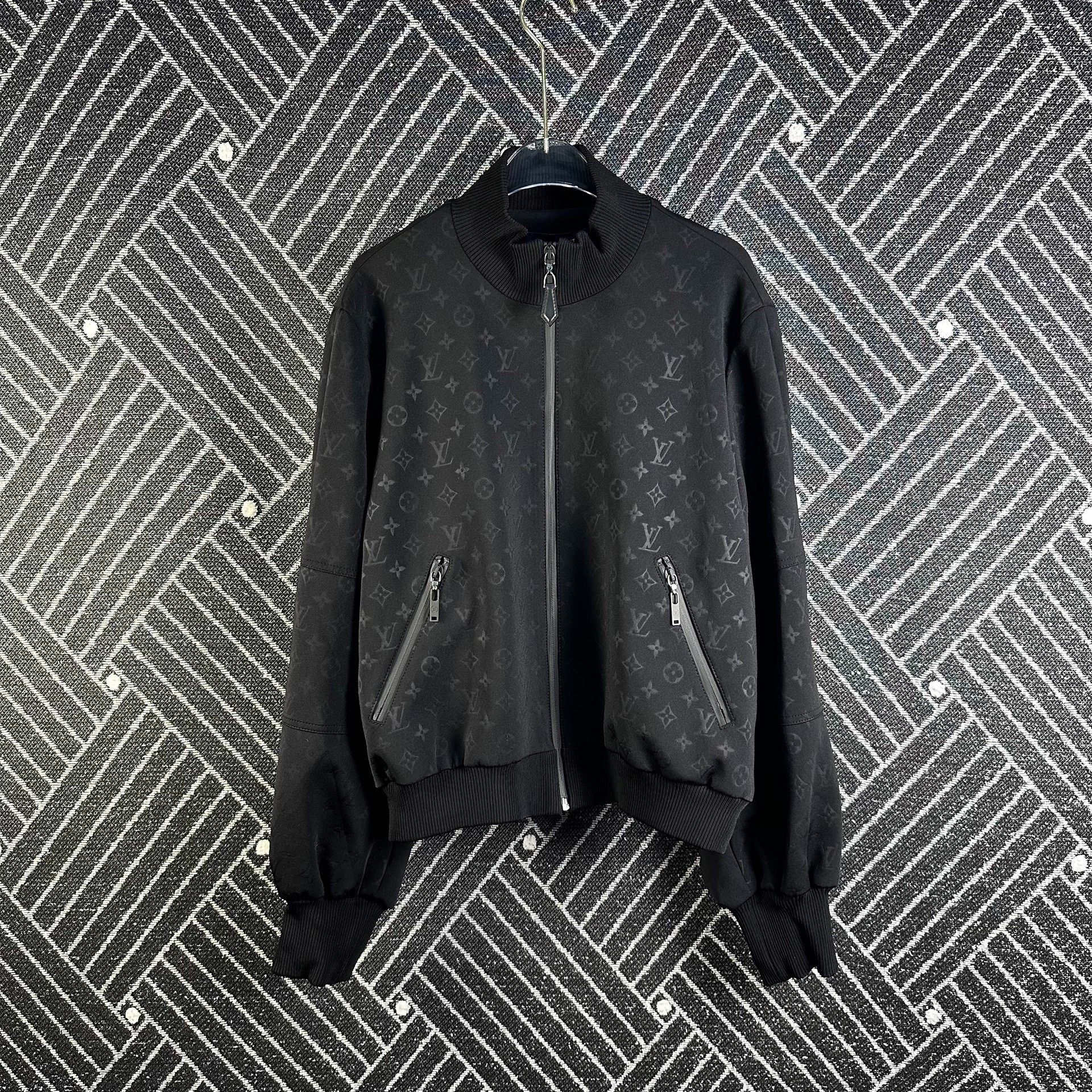 Louis Vuitton LV Monogram Full Logo Coat Size US S / EU 44-46 / 1 - 1 Thumbnail