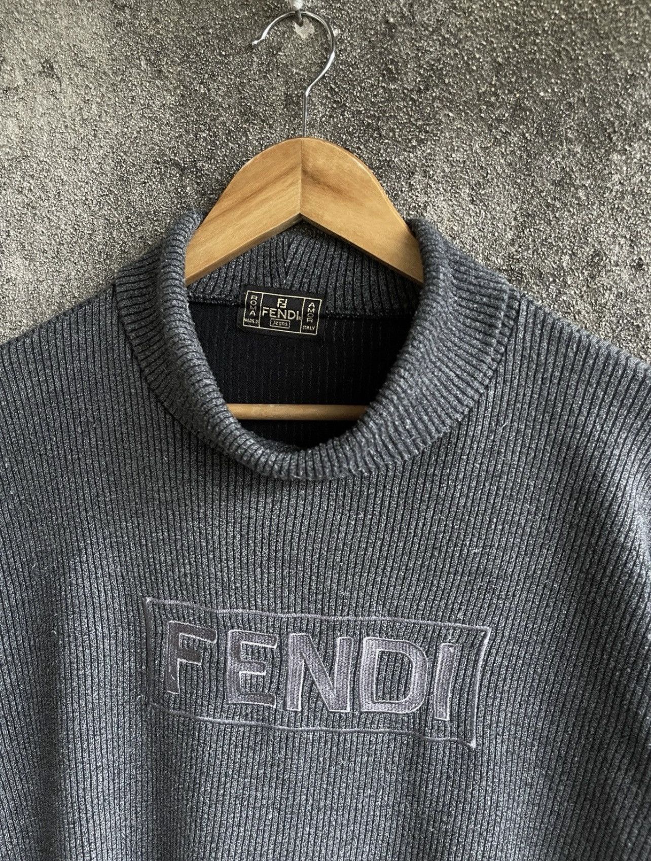 Fendi × Vintage Last Drop🔥Rare🔥FENDI Big Logo Embroidery Long Sleeve Size US L / EU 52-54 / 3 - 1 Thumbnail