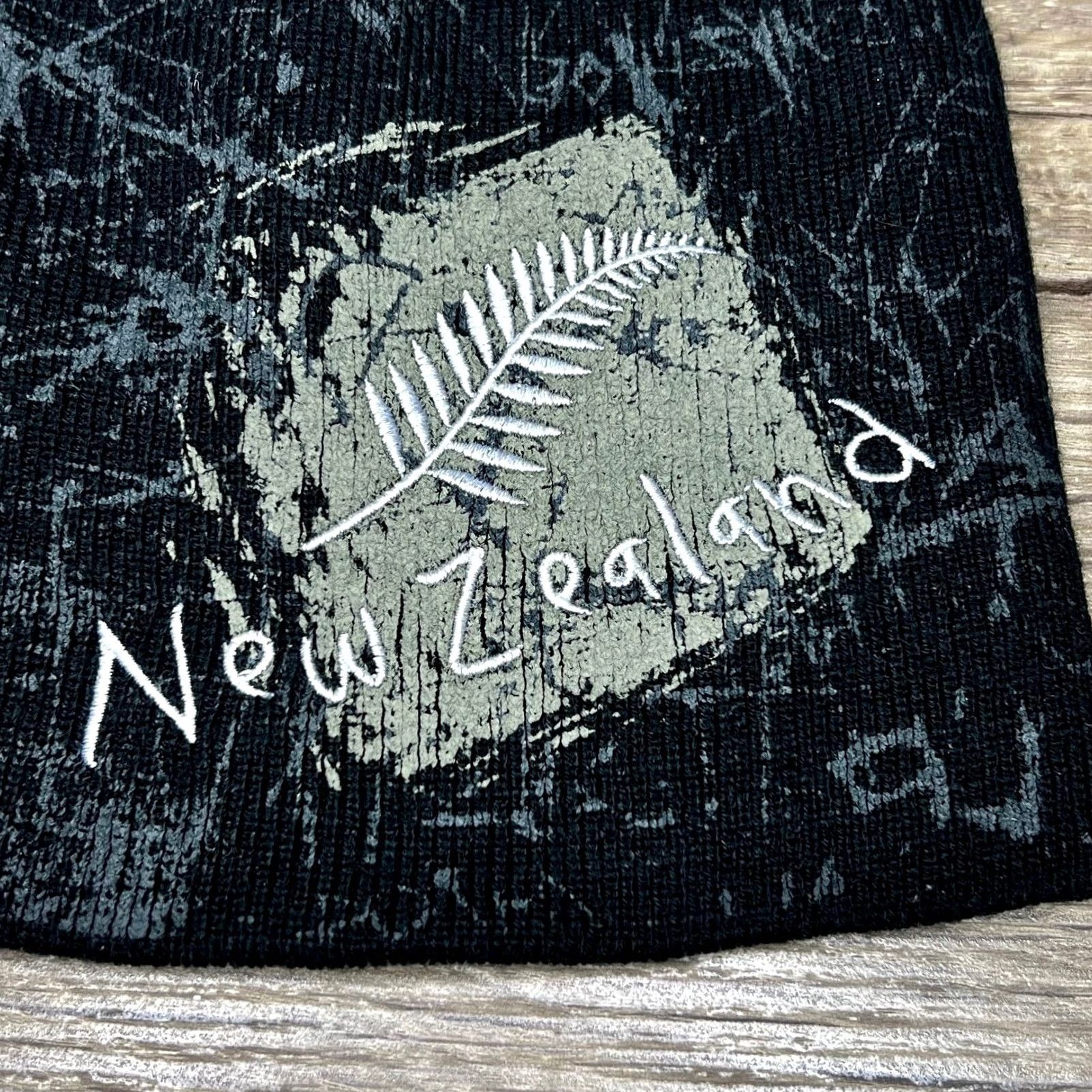 Vintage Prokiwi International LTD Beanie Adult OSFA Knit Hat New Zealand Fern Embroidered Black Knit Winter Fall Spring Lightweight Stretch Mens Hat Size ONE SIZE - 3 Thumbnail