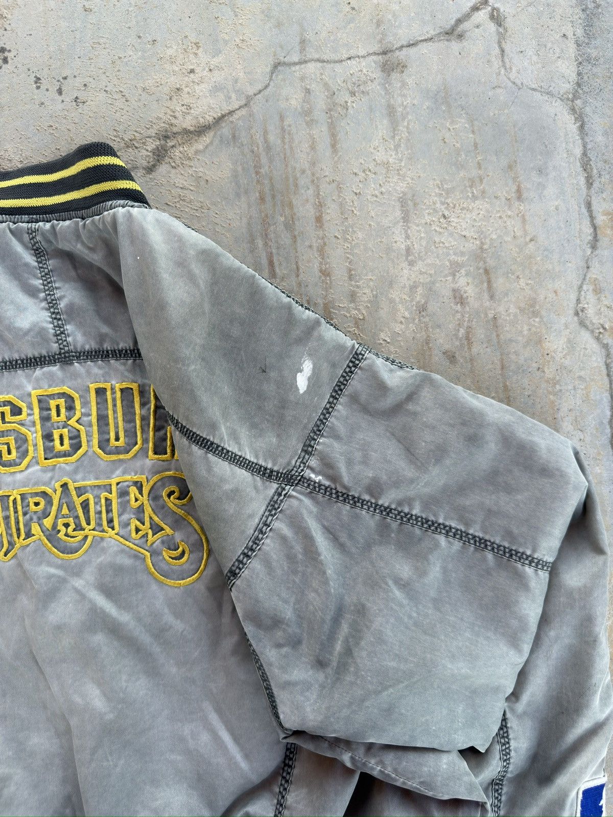 MLB × Vintage Vintage 1990s Pirates Pittsburgh MLB Jacket Size US L / EU 52-54 / 3 - 4 Thumbnail