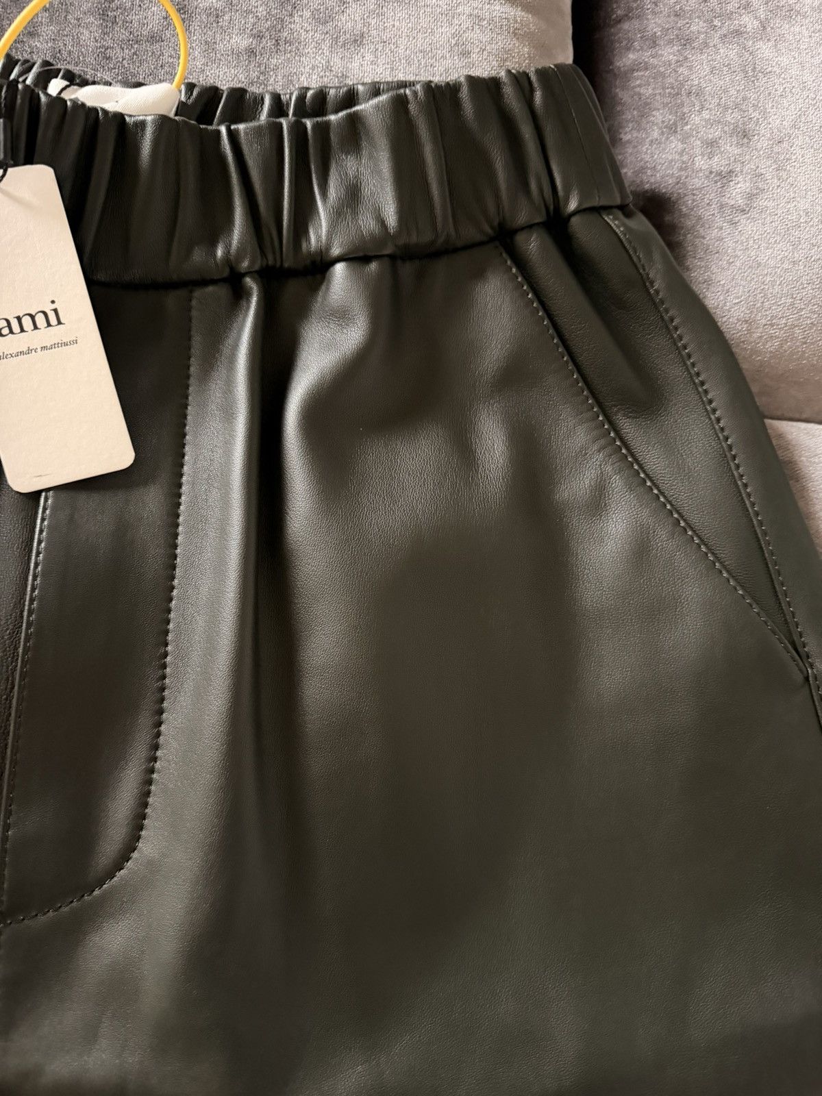 AMI BNWT $1160 Ami Paris Dark Olive Green Lamb Leather Shorts Size US 34 / EU 50 - 6 Thumbnail