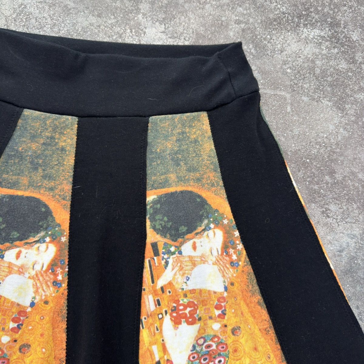 Hysteric Glamour × Japanese Brand × Vintage Amazing Vintage Art Gustav Klimt “The Kiss” Skirt Size 27" / US 4 / IT 40 - 4 Thumbnail