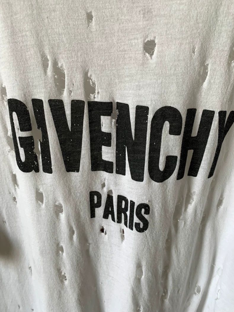 Givenchy Givenchy GVC Thin Ripped Short Sleeve Short Sleeve 2506-Nex Size US M / EU 48-50 / 2 - 3 Thumbnail