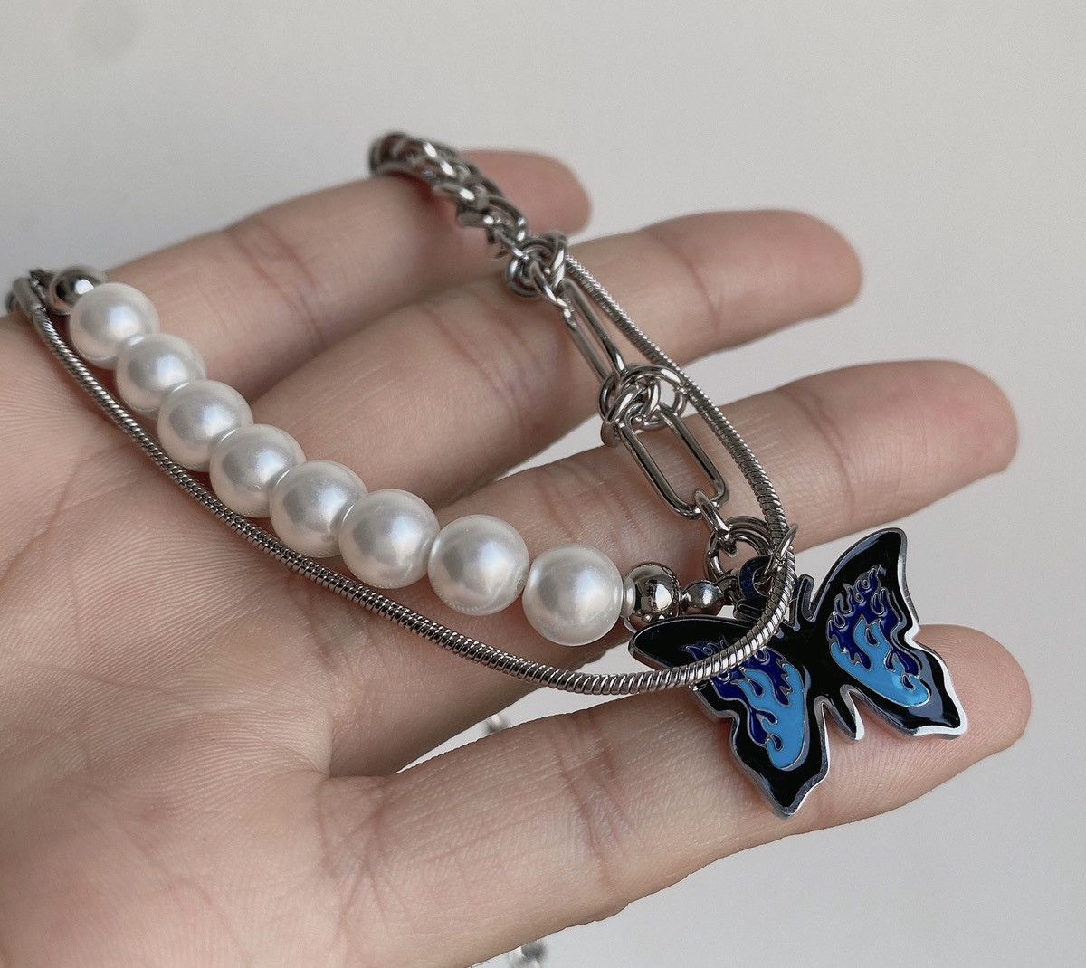 Japanese Brand × Jewelry Retro punk butterfly pearl chain choker necklace Size ONE SIZE - 2 Thumbnail