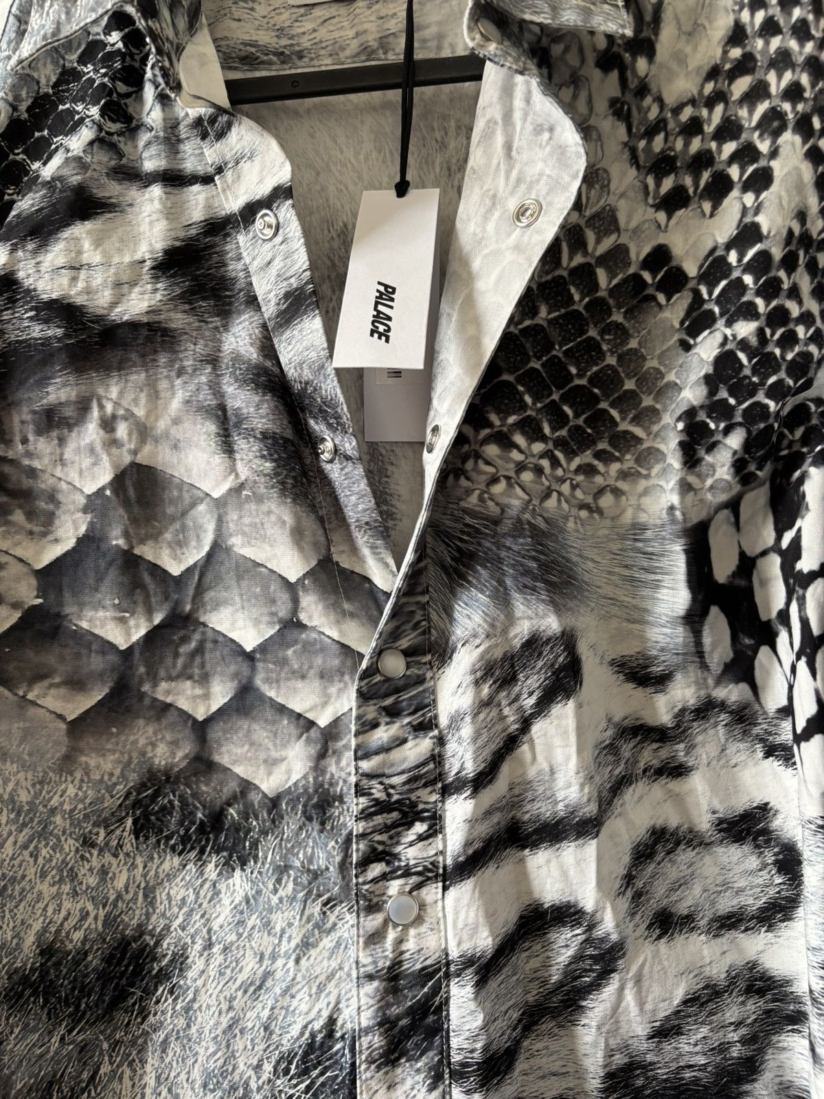 Palace Palace skateboards animal print button down shirt Size US S / EU 44-46 / 1 - 4 Thumbnail