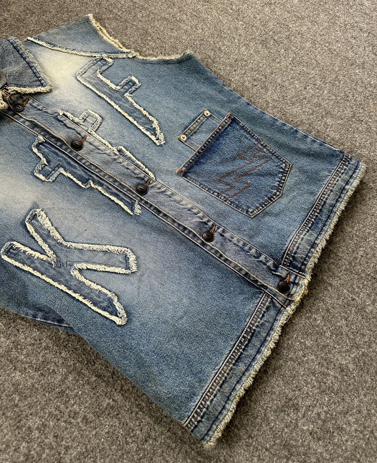Walter Van Beirendonck Walter Van Beirendonck - W&LT 90’s Patchwork Denim KTF Vest Size US M / EU 48-50 / 2 - 4 Thumbnail