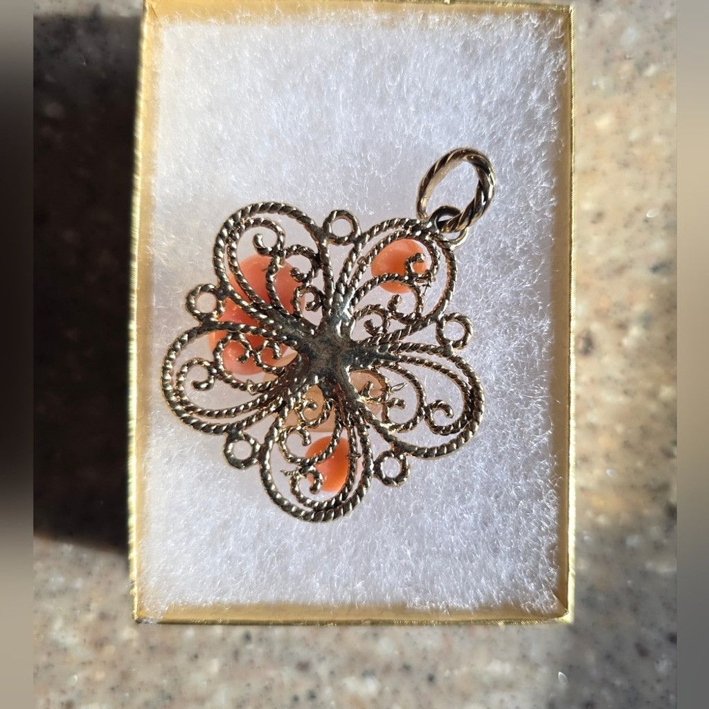 Other Vintage Elegant Gold and Peach Pendant Size ONE SIZE - 4 Thumbnail