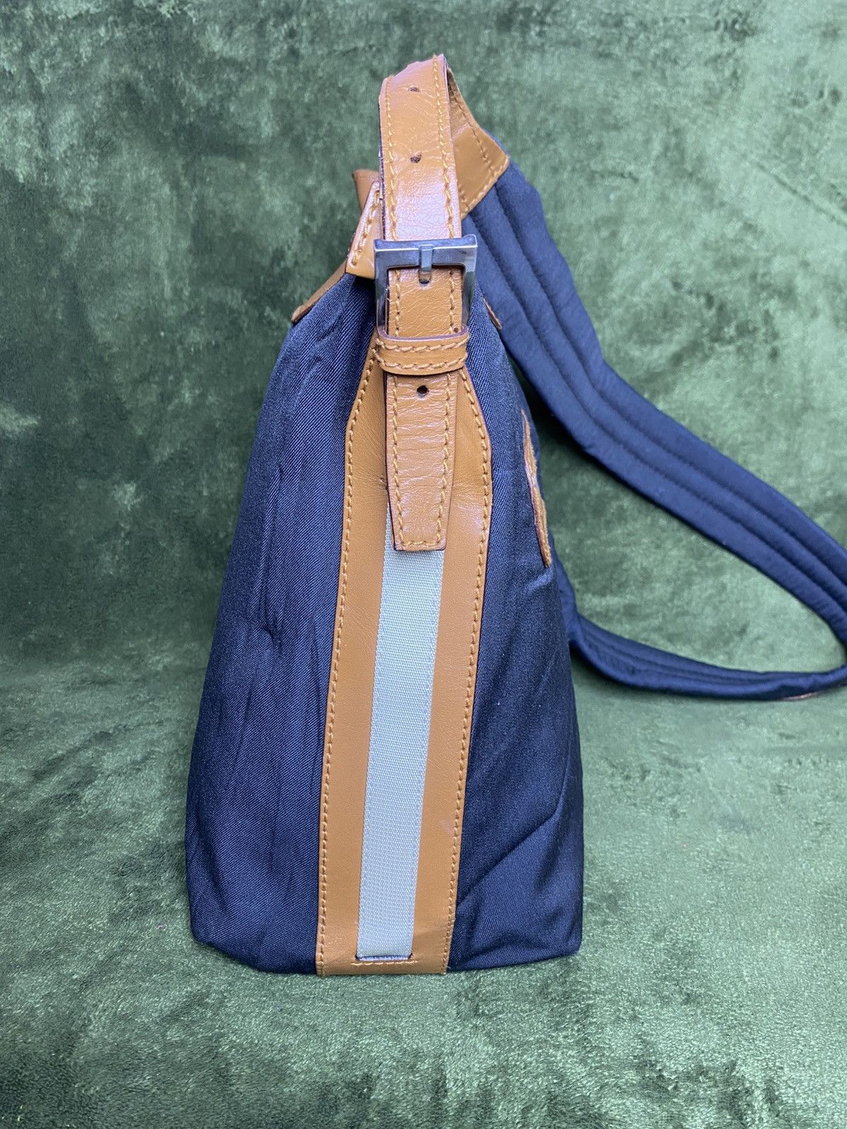 Gucci GUCCI black canvas crossbody shoulder bag Size ONE SIZE - 18 Thumbnail