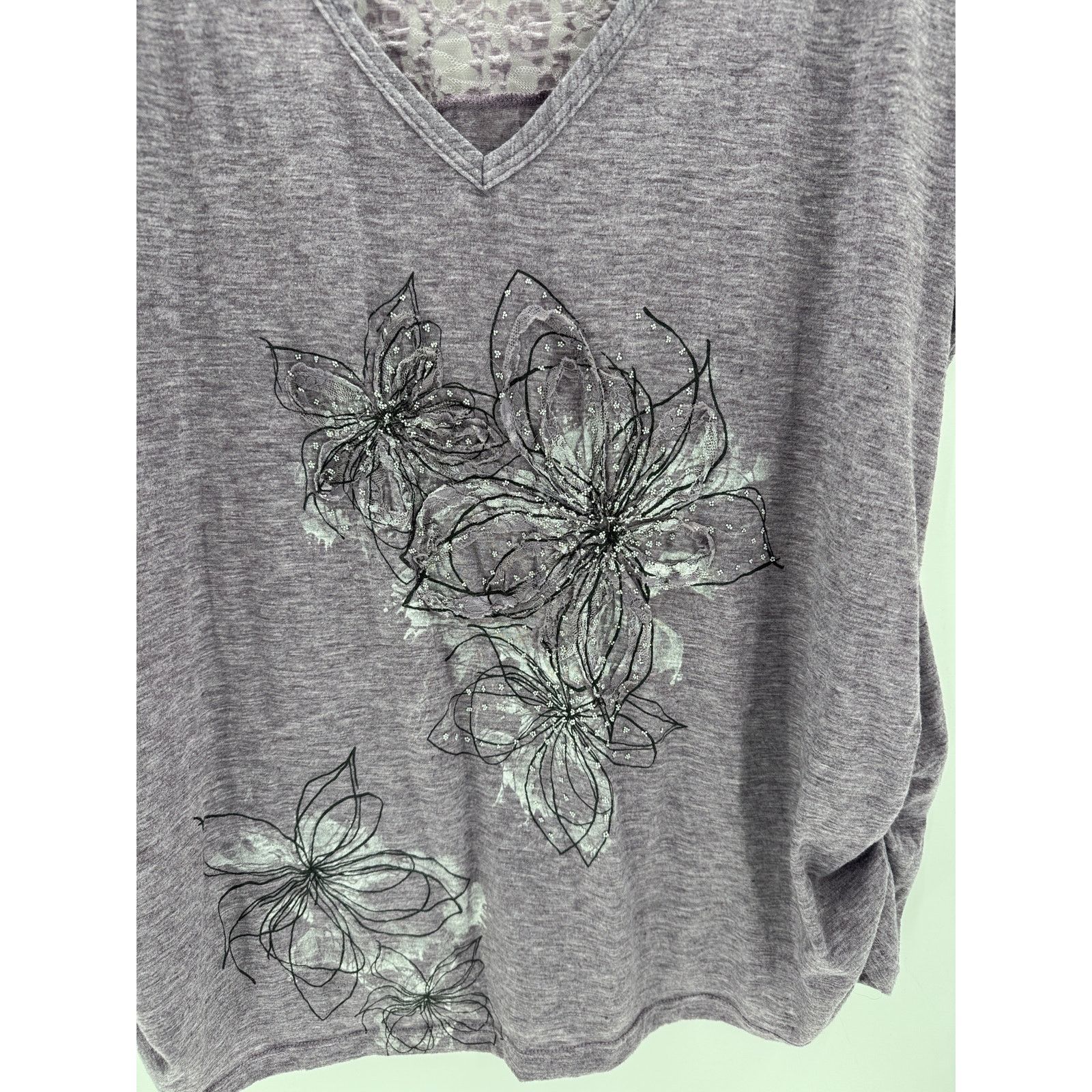 Other Maurices True Y2K floral beaded graphic Ruched Sides 3X top Size 3XL / US 20-22 - 3 Thumbnail