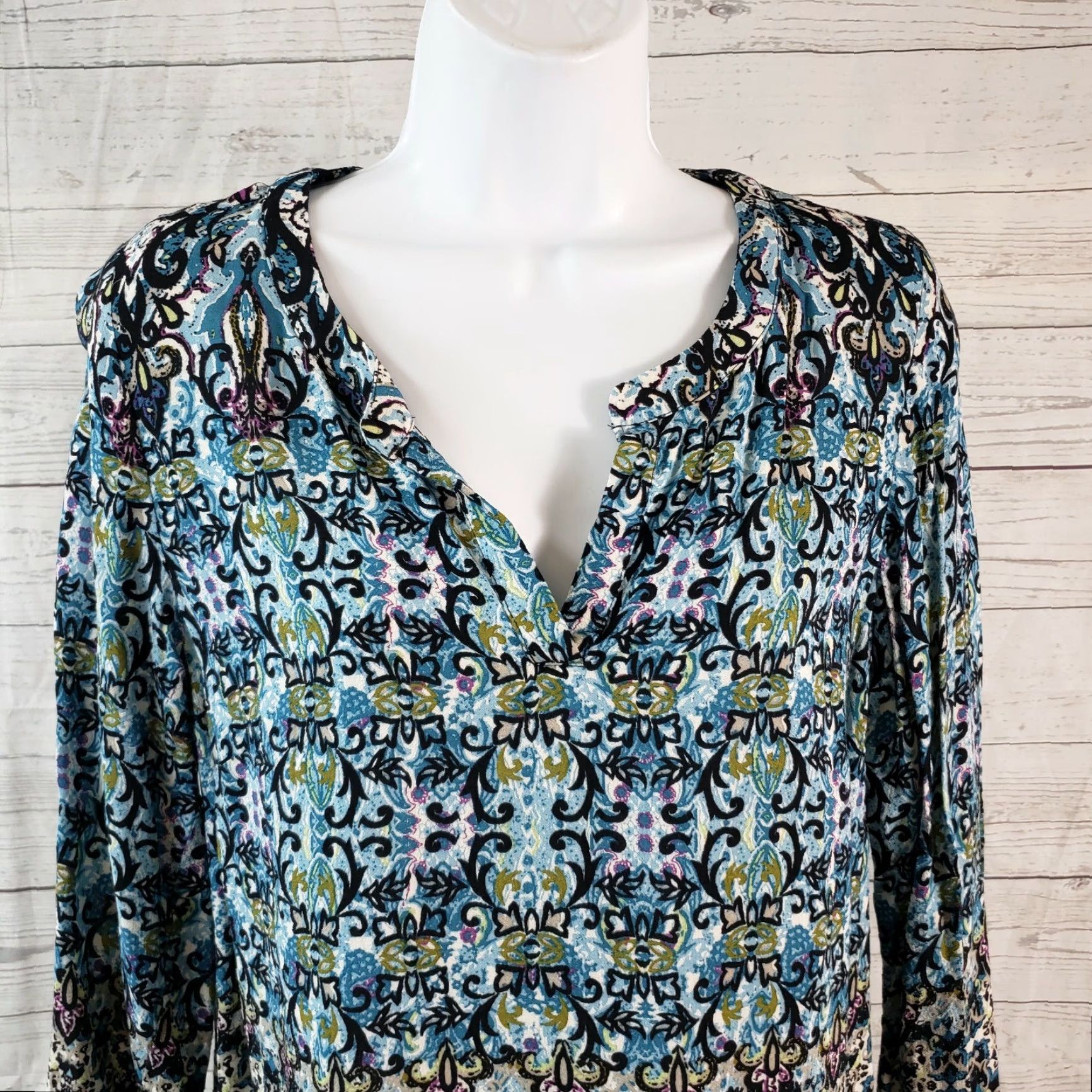 J. Jill J Jill Womens Blouse XS PXS Printed Top Blue Green Long Sleeve Rayon Shirt Womens XS PXS Blue Green 90s? Size XS / US 0-2 / IT 36-38 - 2 Thumbnail