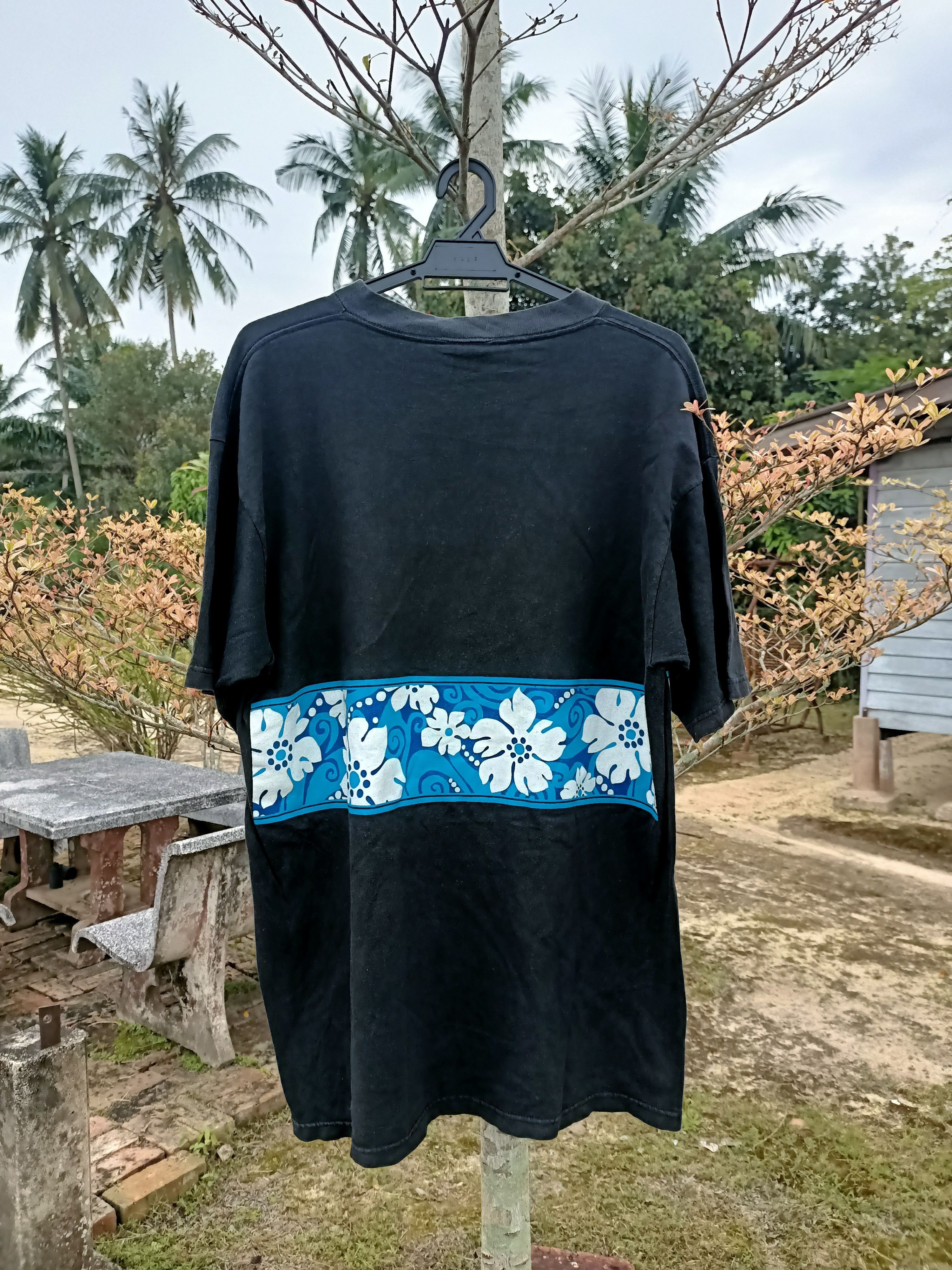 Vintage Vintage Rare Local Motion Hawaiian Surfgear t-shirt Size US XL / EU 56 / 4 - 7 Thumbnail