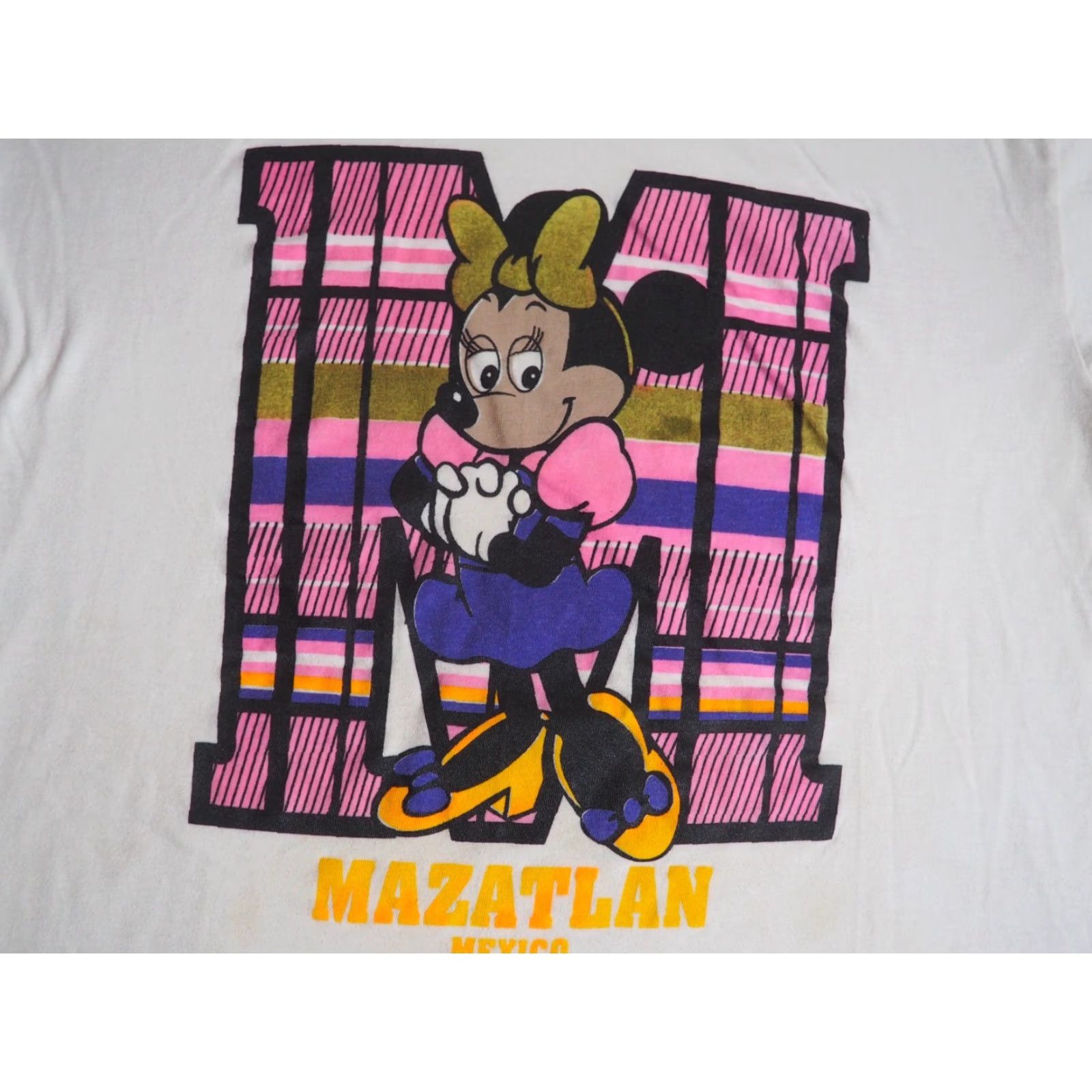 Disney VINTAGE Disney Minnie Mouse Art Distress White Tee M Shirt Unisex 1990s Graphic Tee Women/Men? Size US M / EU 48-50 / 2 - 3 Thumbnail