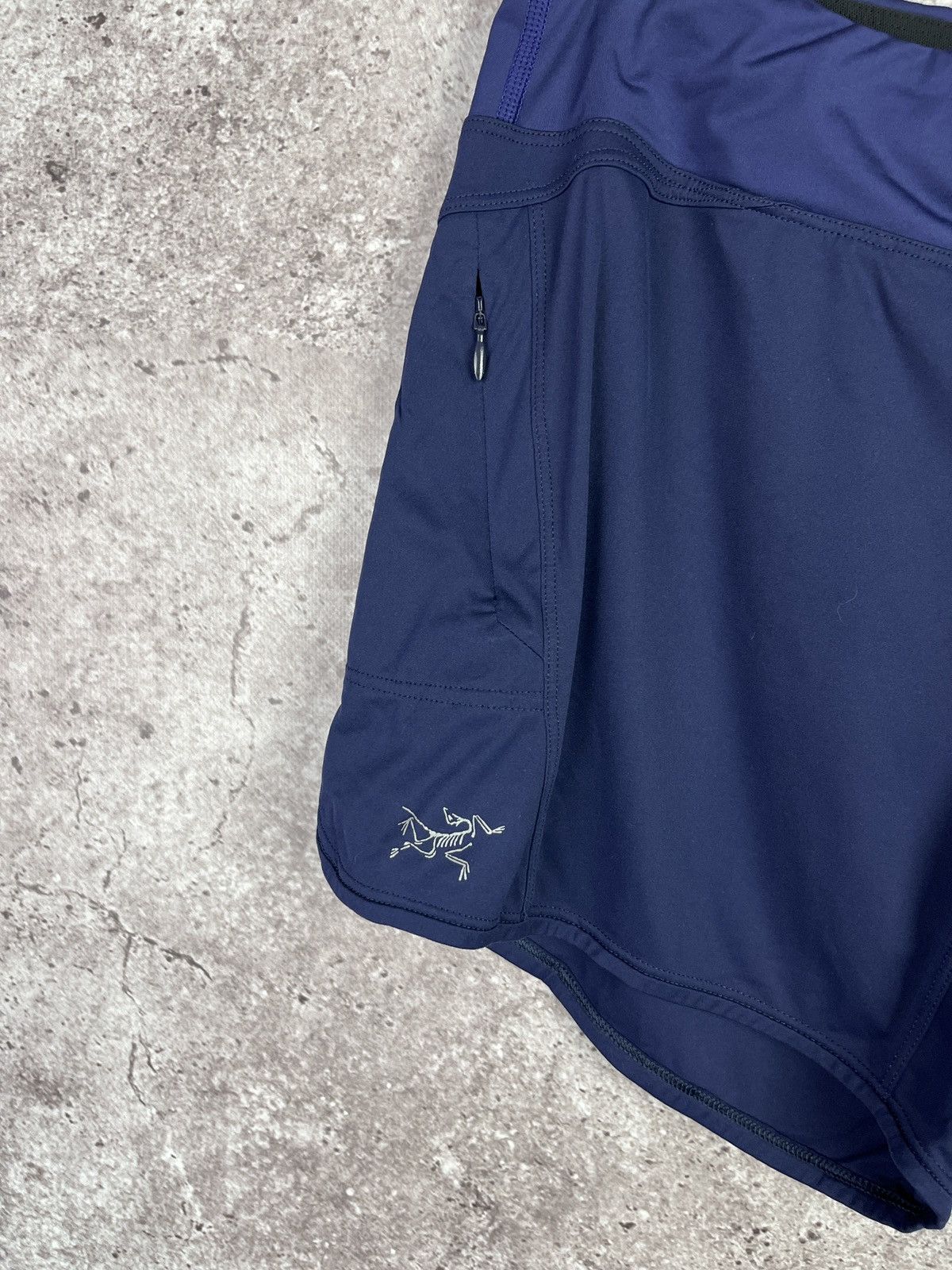 Arc'teryx Wmn’s Technical Running Shorts Navy Trail Outdoor Gorpcore Size 30" / US 8 / IT 44 - 2 Thumbnail